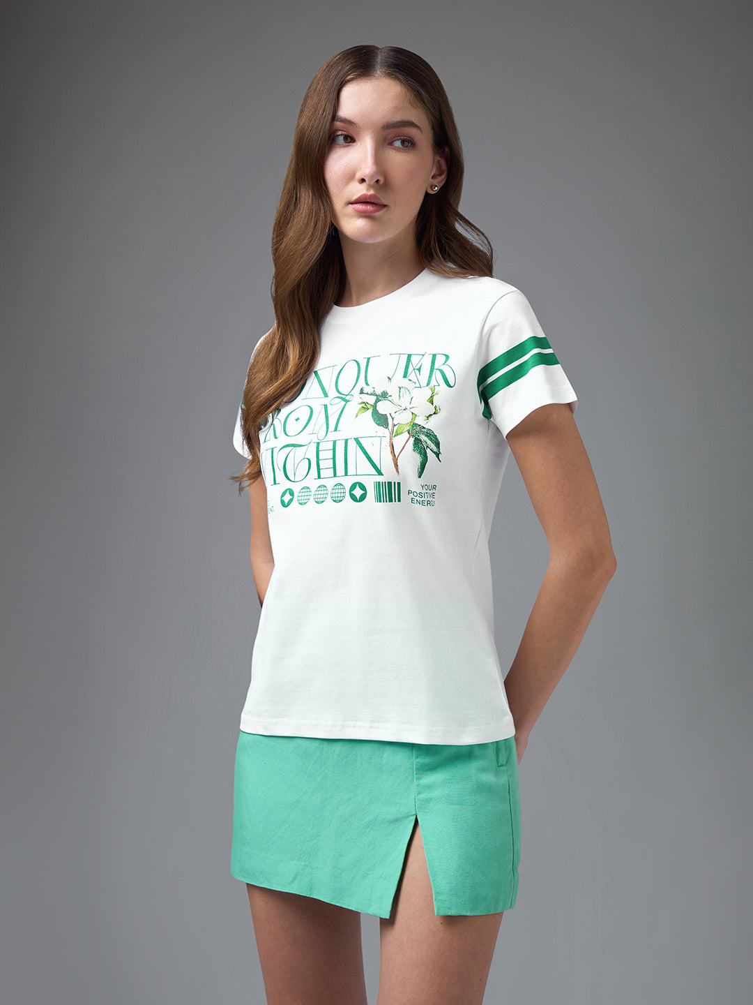 Womens Printed Round Neck Regular Fit Tshirt