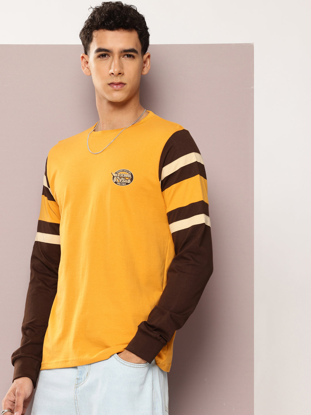 Mens Full Sleeve Round Neck Colourblocked Regular Fit Tshirts