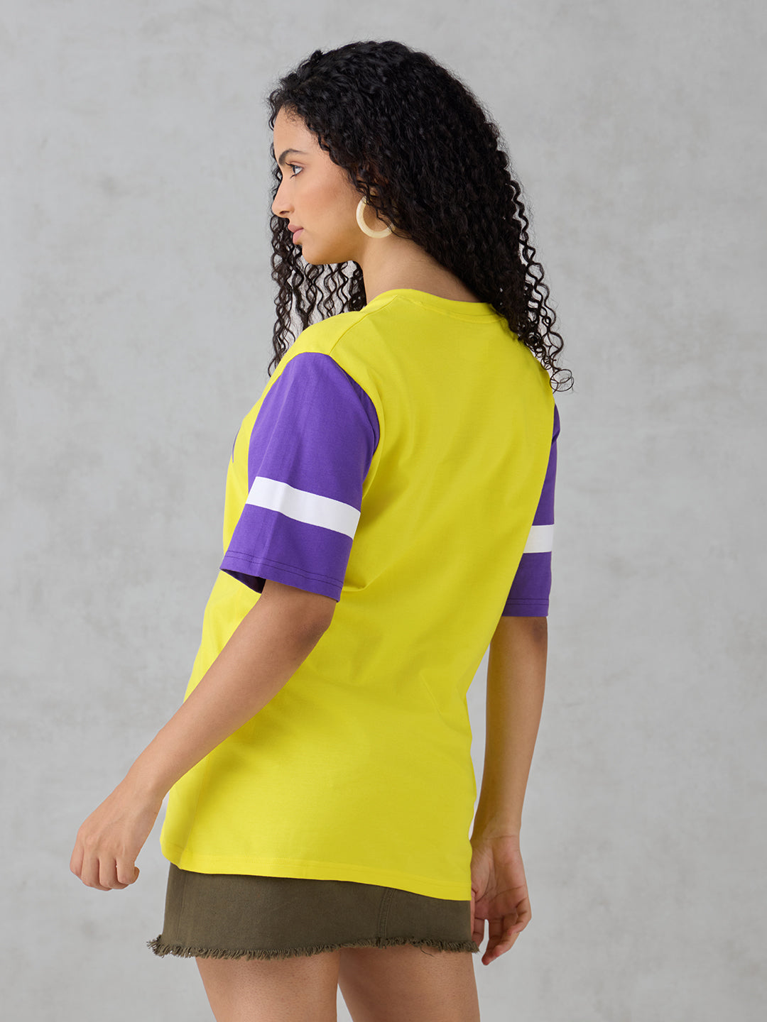 Womens Half Sleeve Printed Oversized Fit V-Neck Tshirt