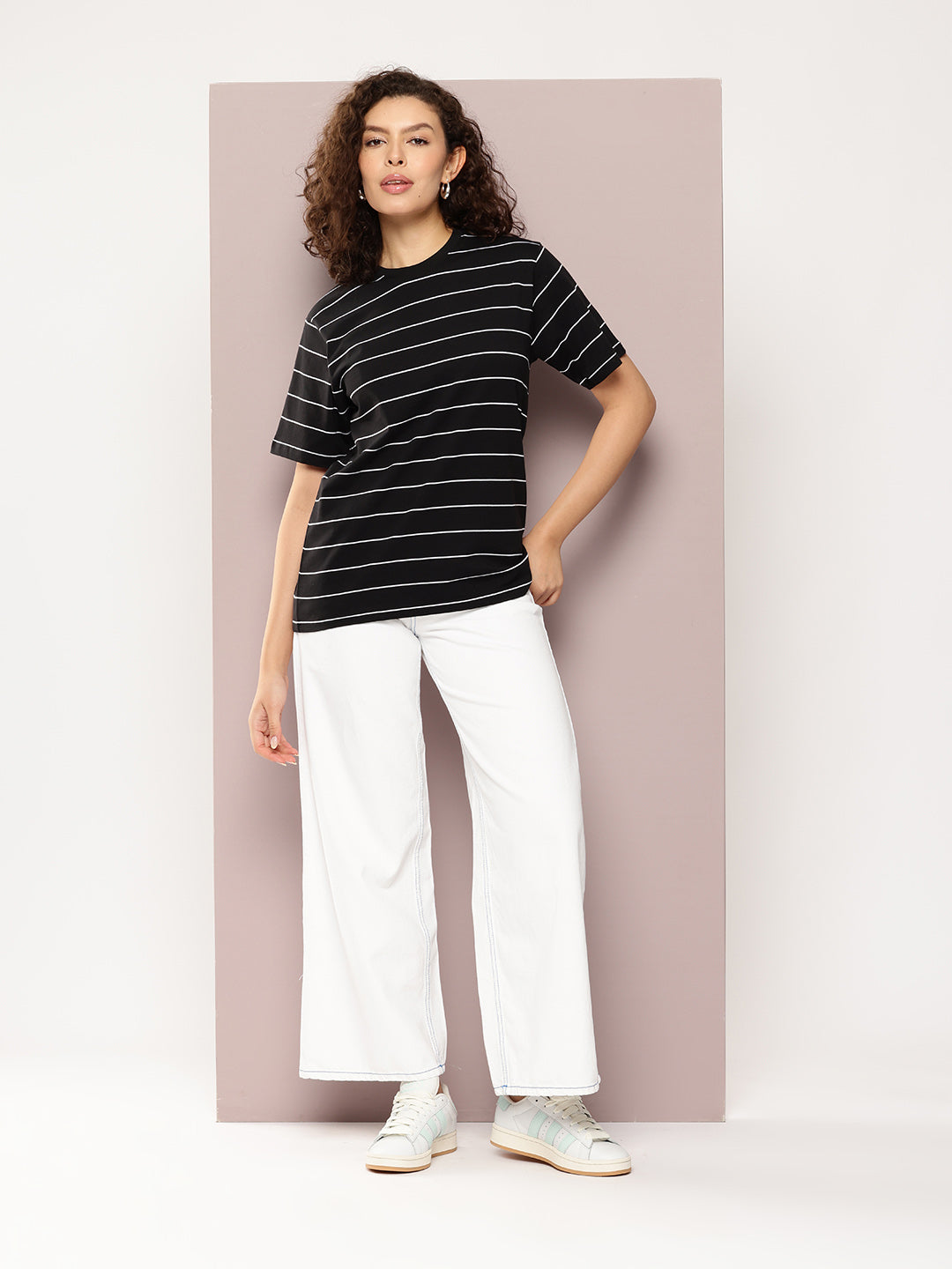 Womens Half Sleeve Round Neck All-Over Striped Oversized Fit Tshirts