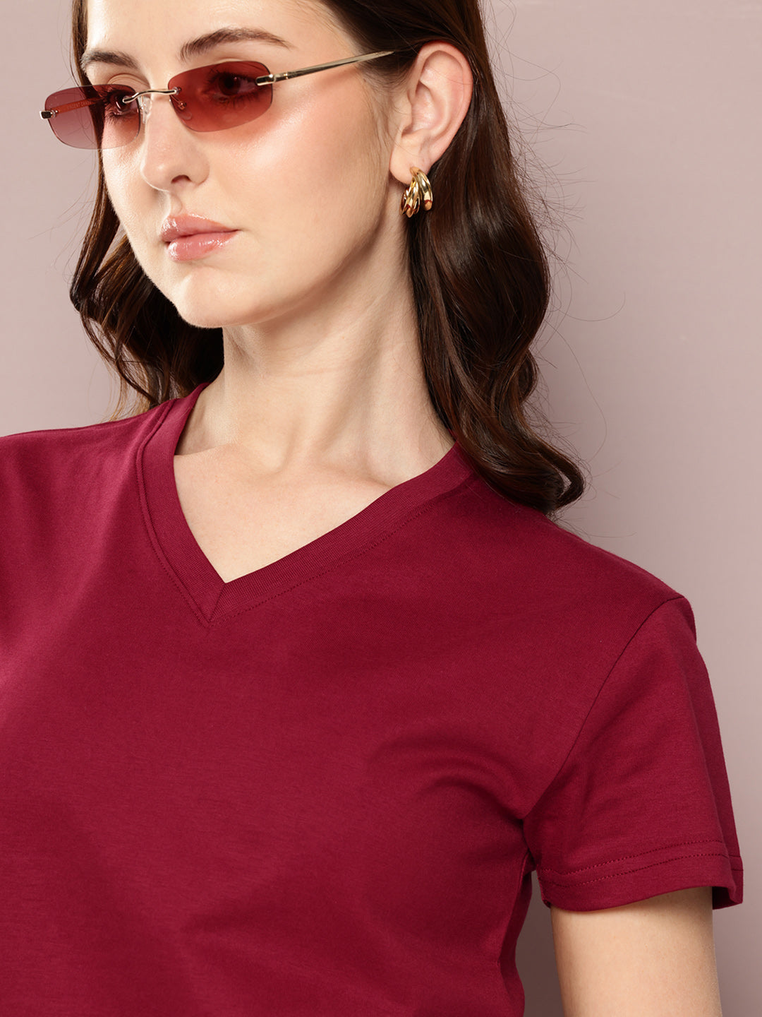 Womens Short Sleeve Solid V-Neck Regular Fit Tshirt