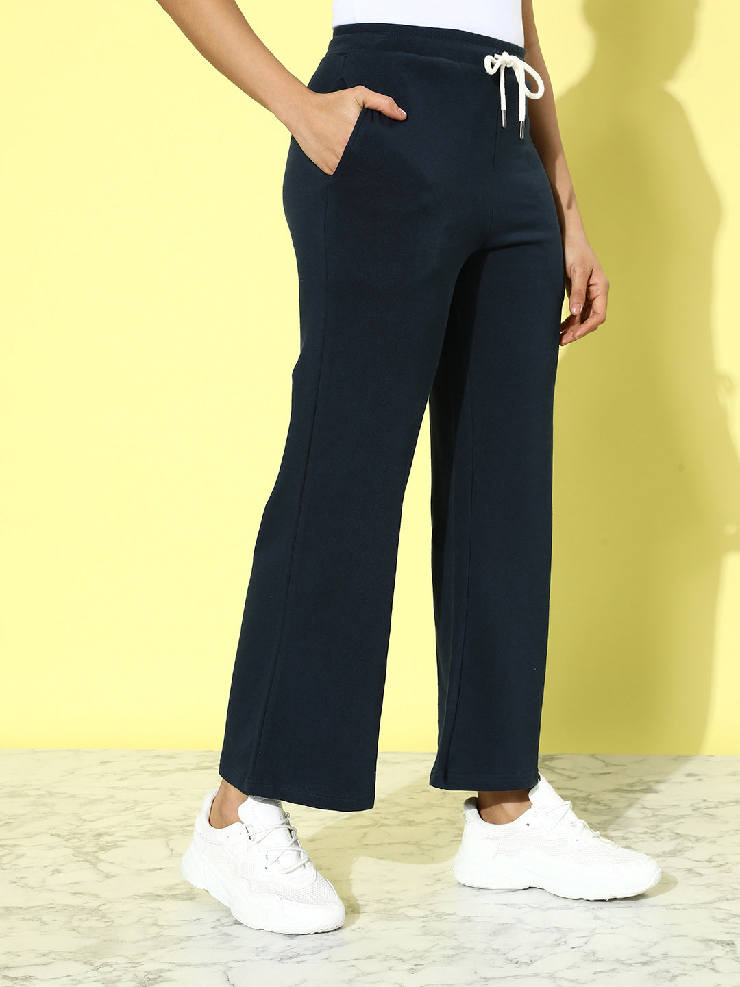 Women Solid Relaxed Fit Track Pant