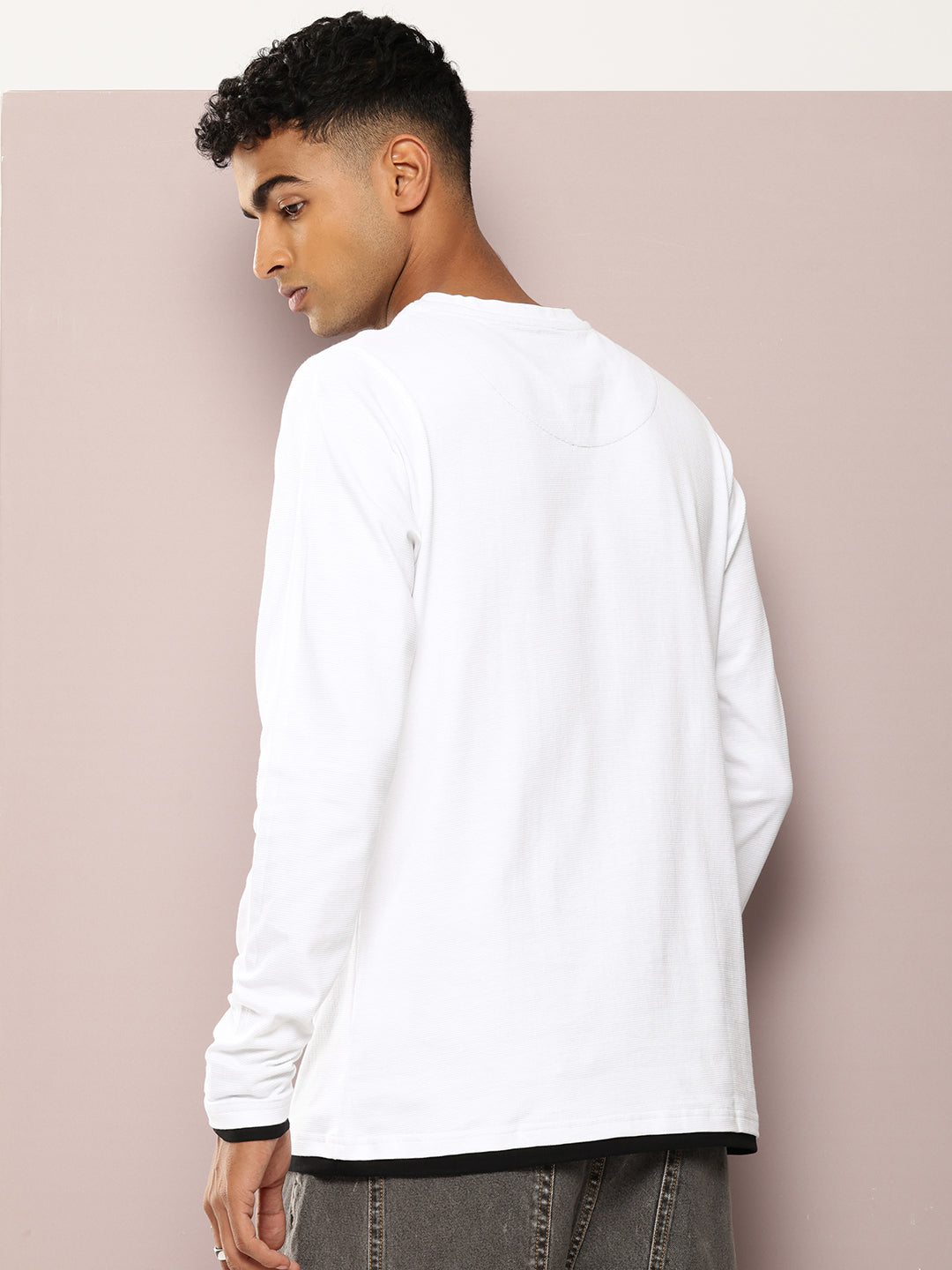 Mens Full Sleeve V-Neck Solid Regular Fit Tshirts