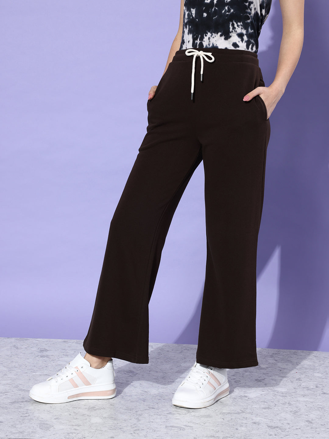 Women Solid Relaxed Fit Track Pant