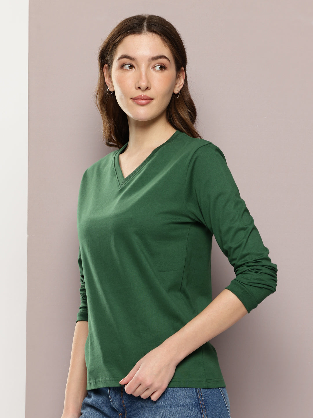 Womens Full Sleeve V-Neck Solid Regular Fit Tshirts