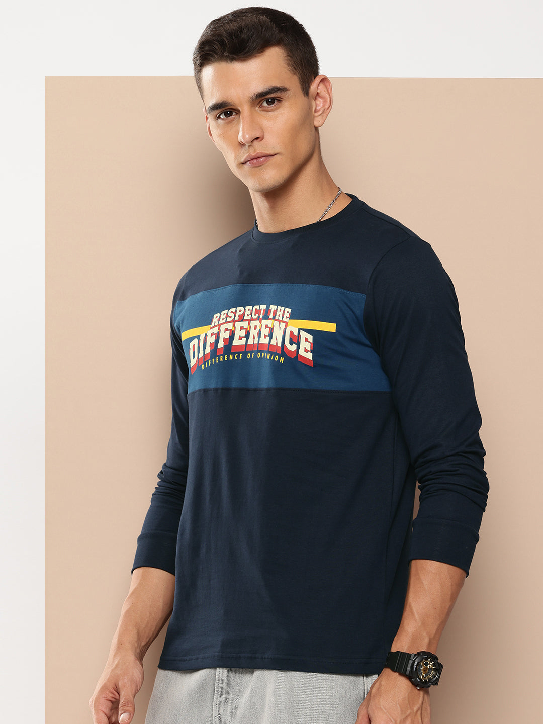 Mens Full Sleeve Round Neck Colourblocked Regular Fit Tshirts