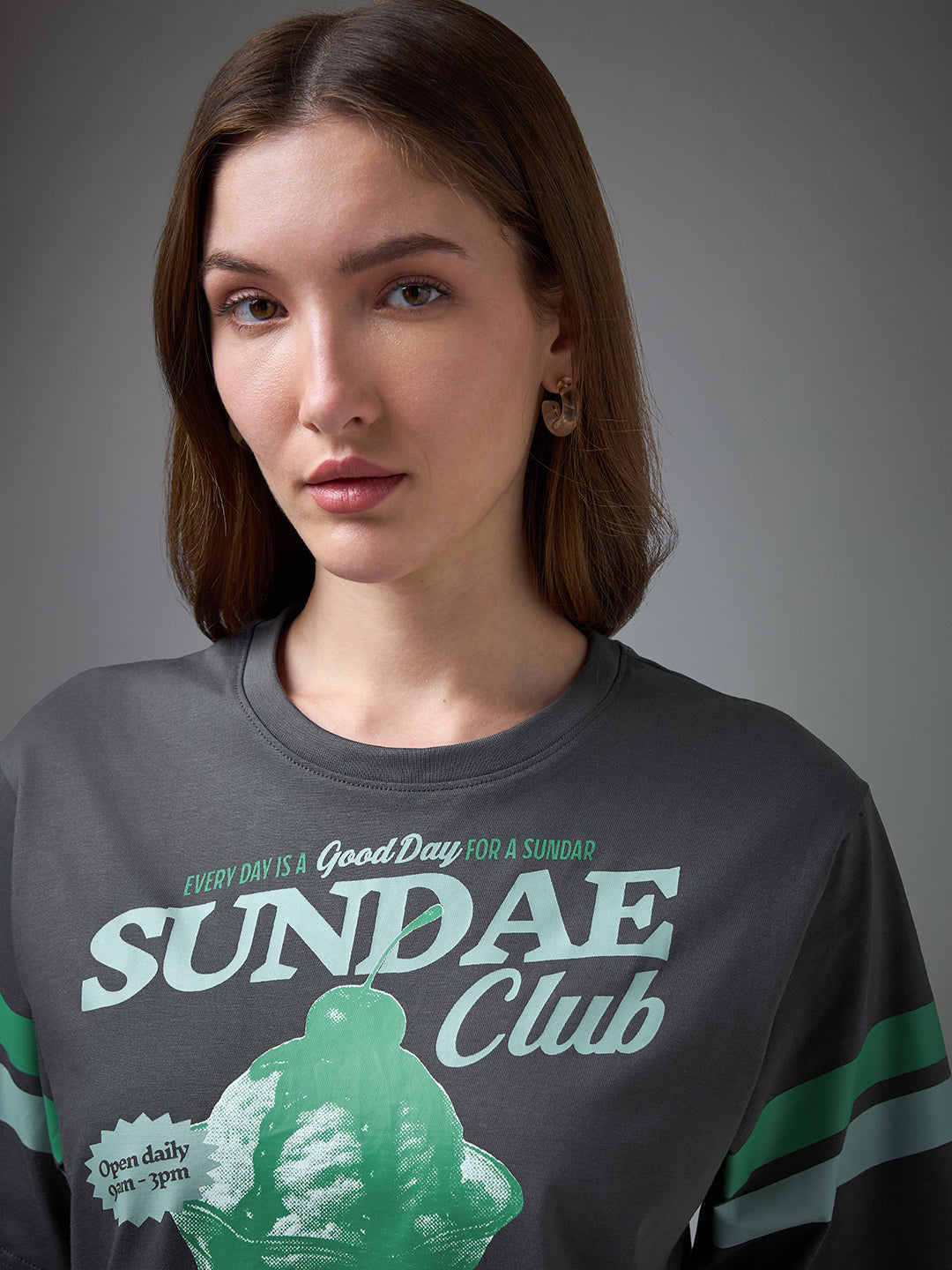 Womens Printed Round Neck Oversized Fit Tshirt