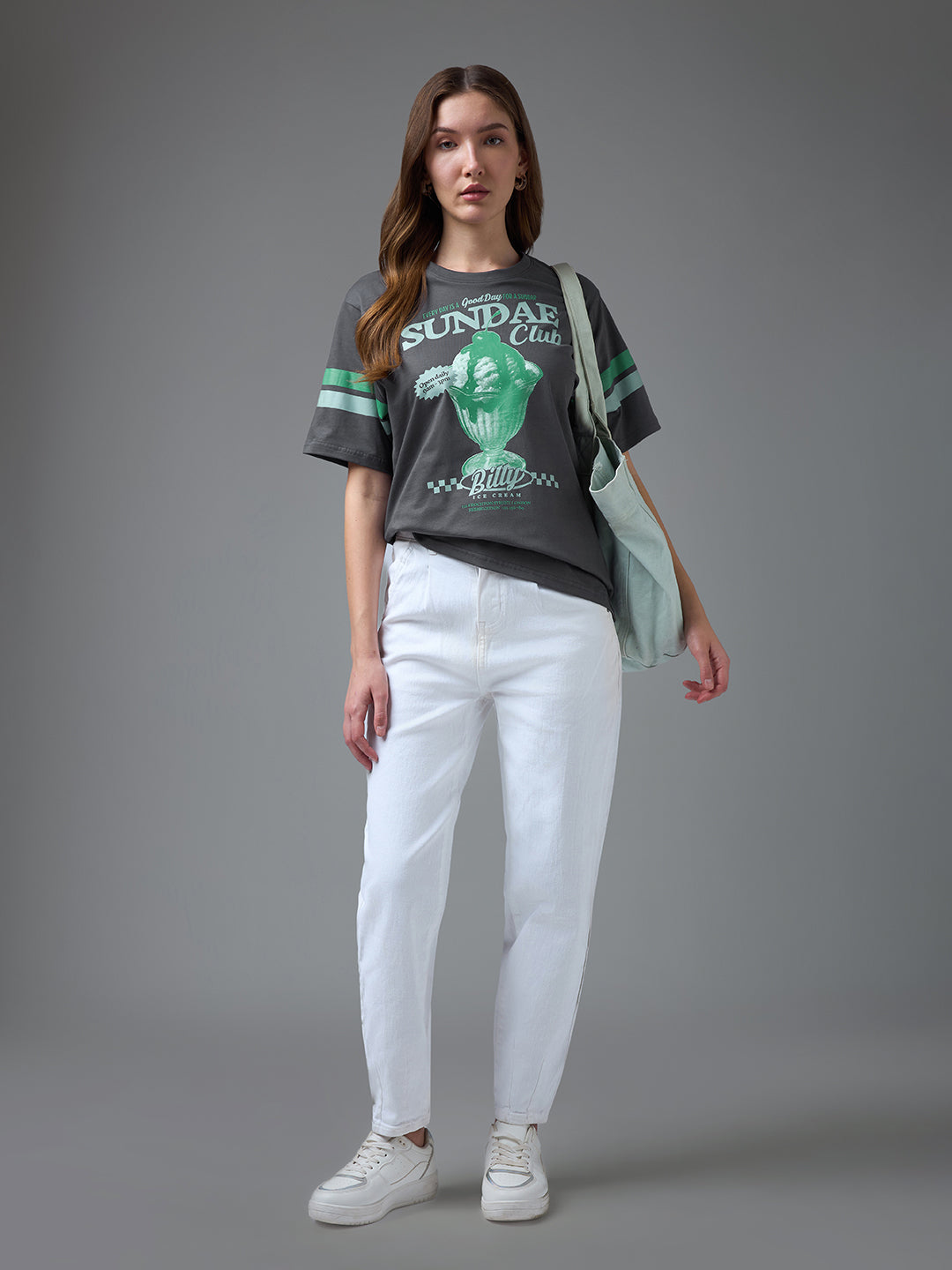 Womens Printed Round Neck Oversized Fit Tshirt