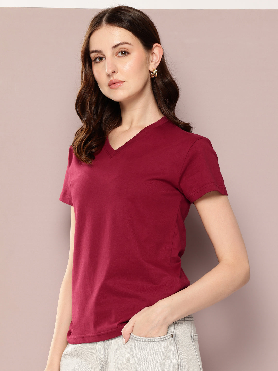 Womens Short Sleeve Solid V-Neck Regular Fit Tshirt