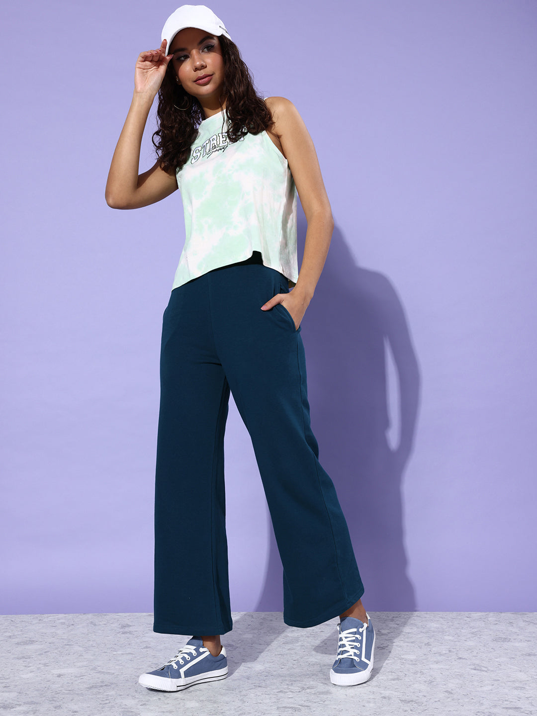 Women Solid Relaxed Fit Track Pant