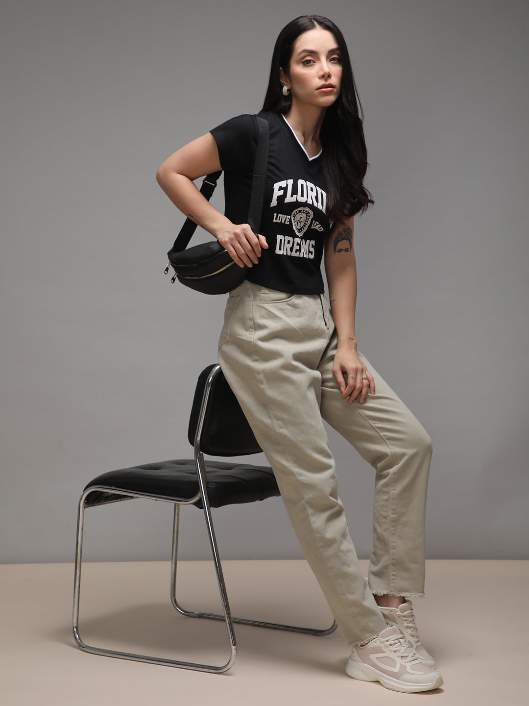 Womens Half Sleeve V-Neck Printed Regular Fit Tshirts