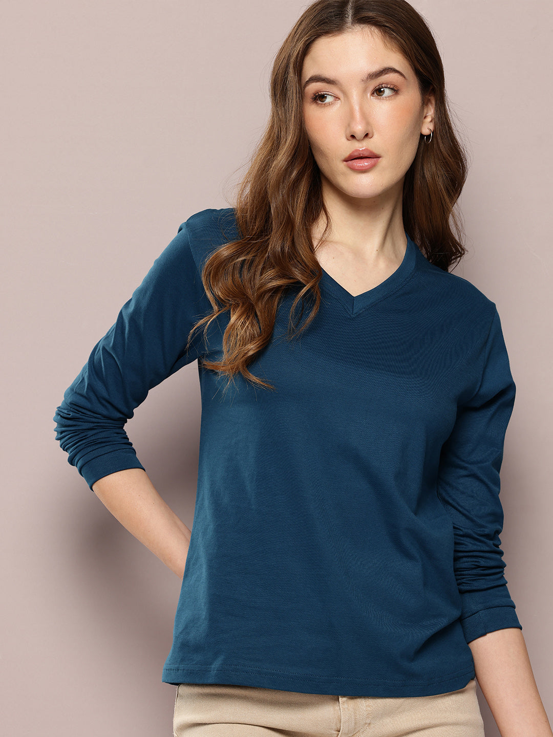 Womens Full Sleeve V-Neck Solid Regular Fit Tshirts