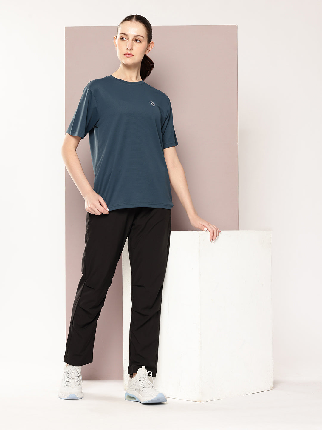 Womens Short Sleeve Round Neck Oversized Polyster Tshirt