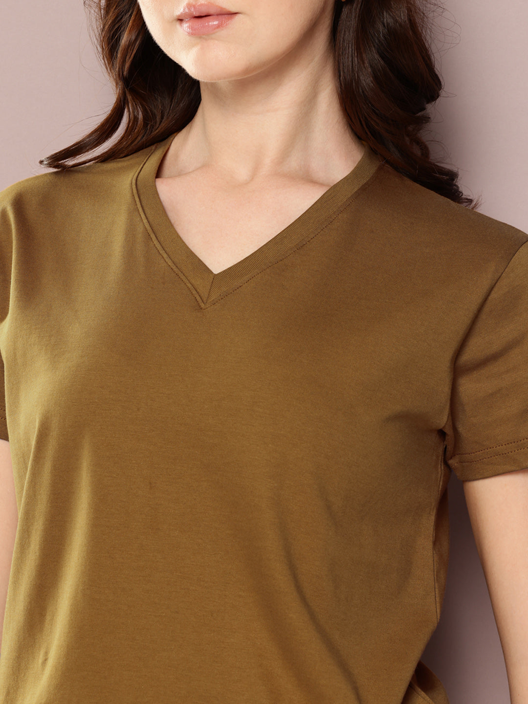 Womens Short Sleeve Solid V-Neck Regular Fit Tshirt