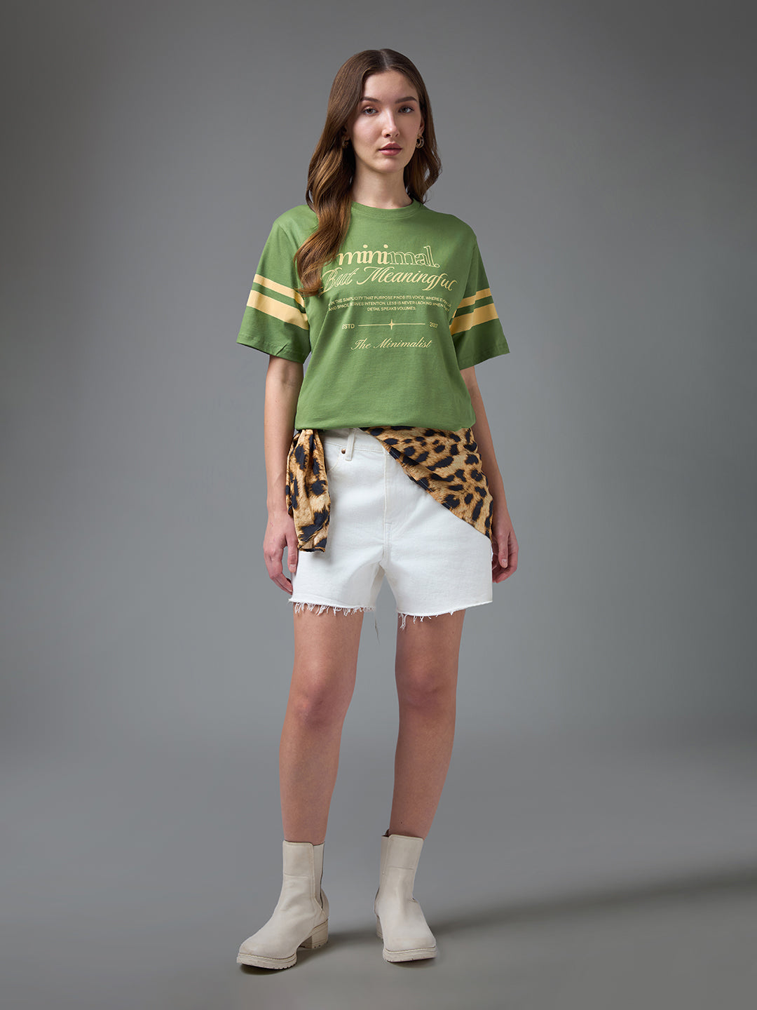 Womens Printed Round Neck Oversized Fit Tshirt