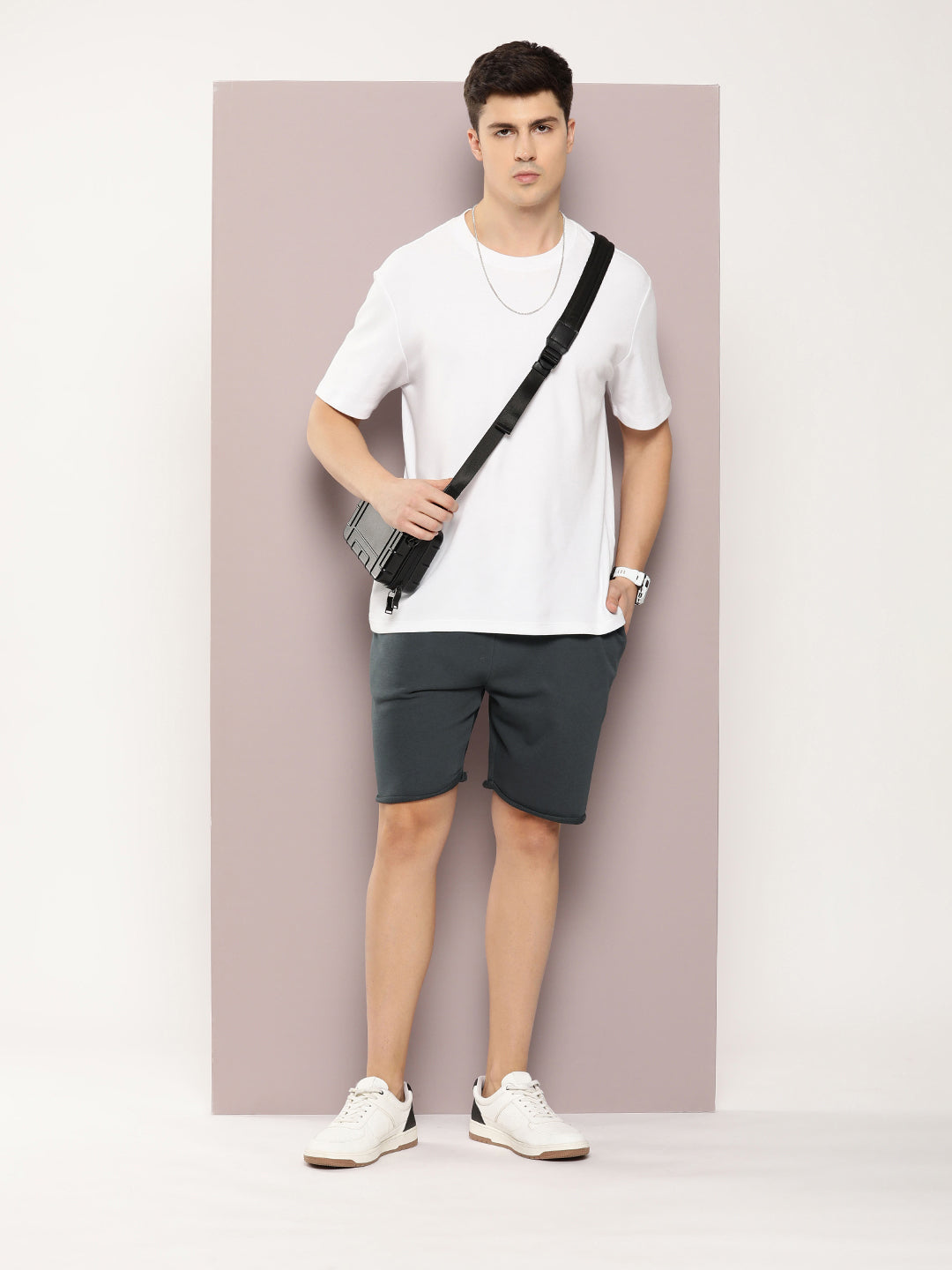 Men Solid Regular Fit Shorts