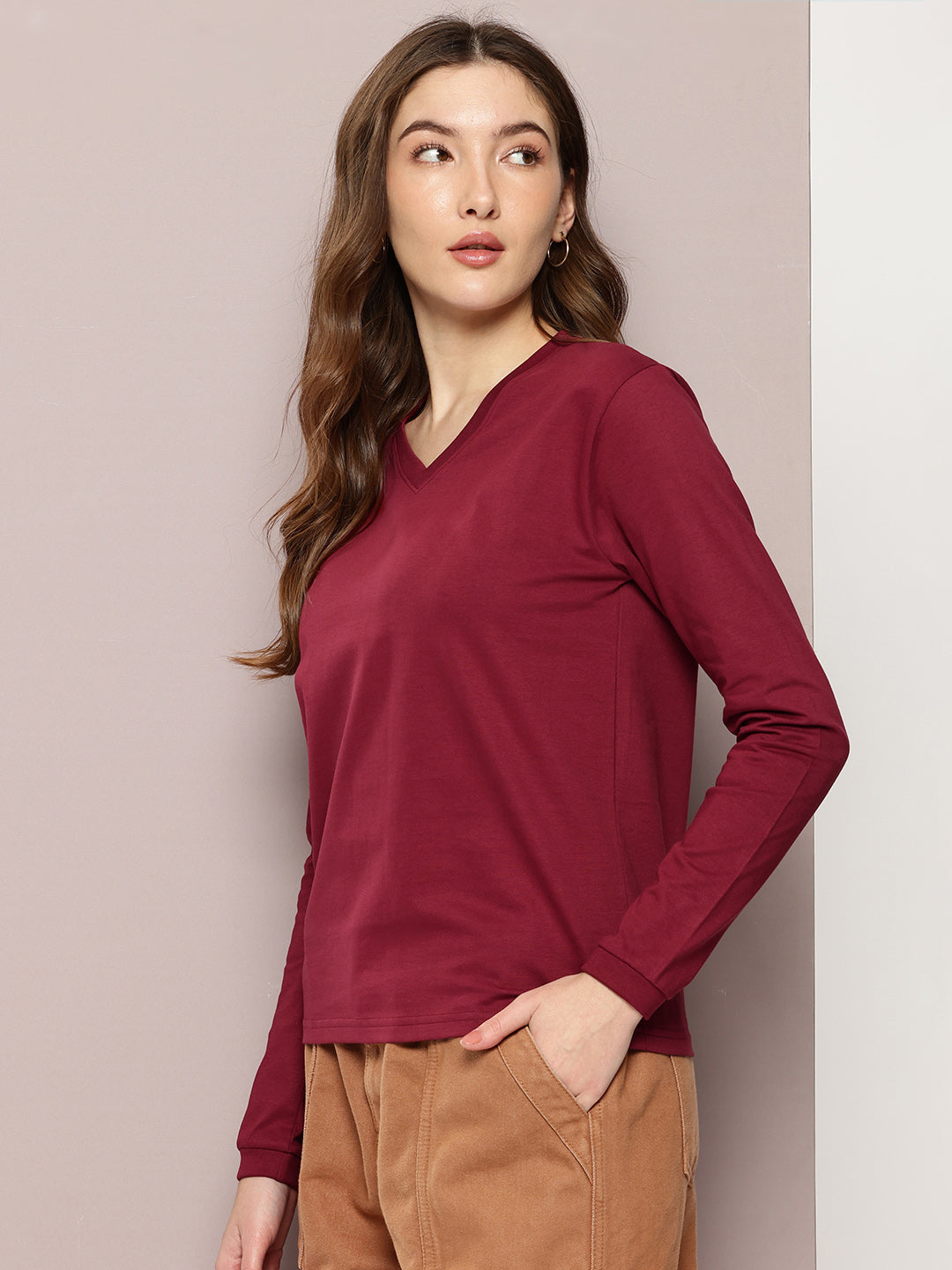 Womens Full Sleeve V-Neck Solid Regular Fit Tshirts