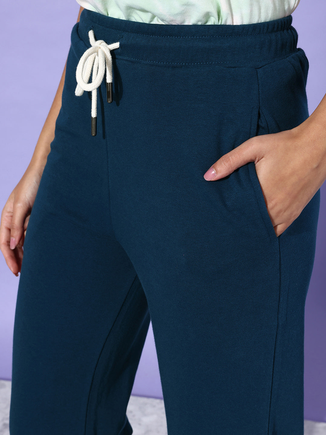Women Solid Relaxed Fit Track Pant