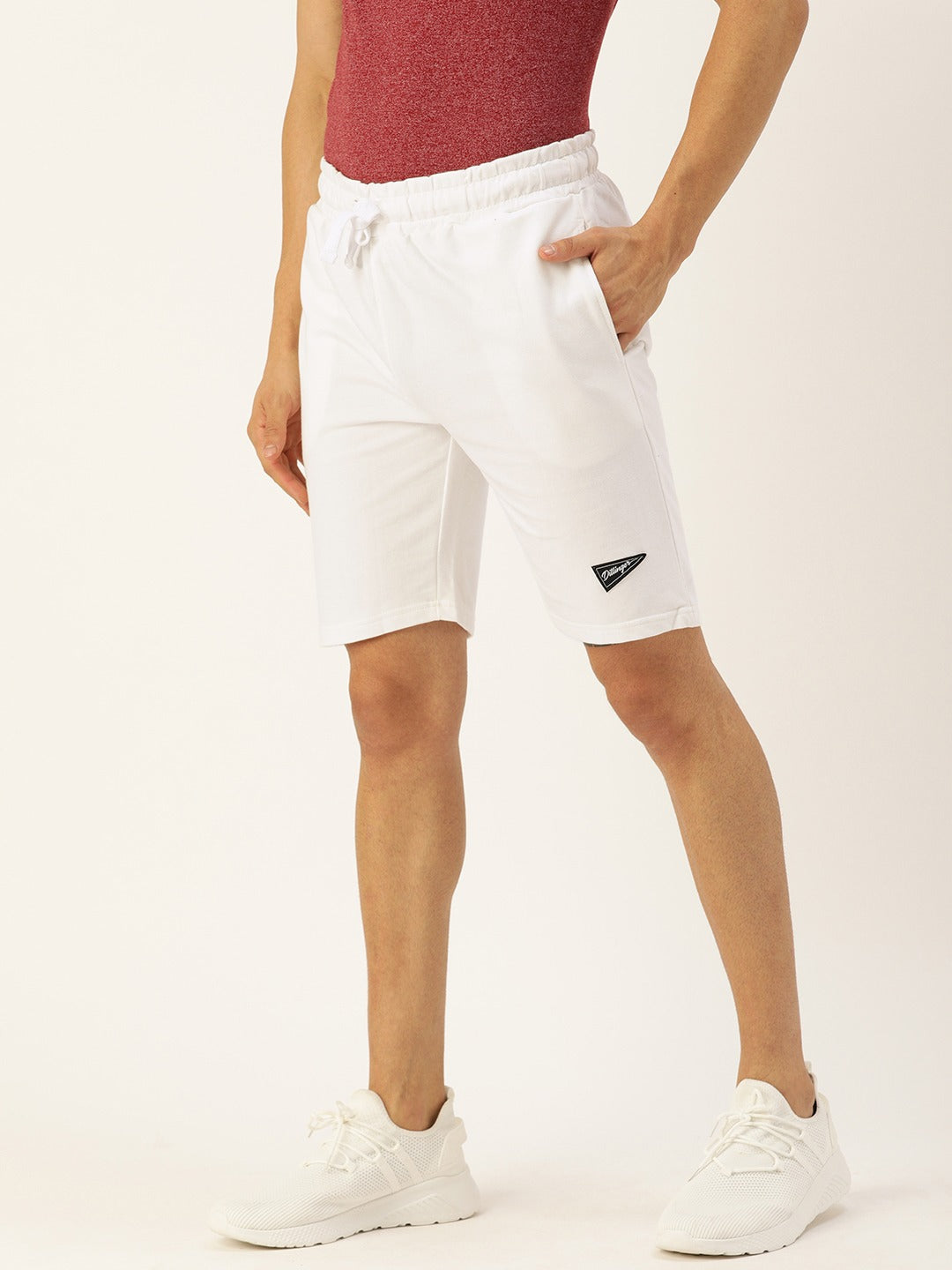 Men Off White Solid Mid-Rise Regular Shorts