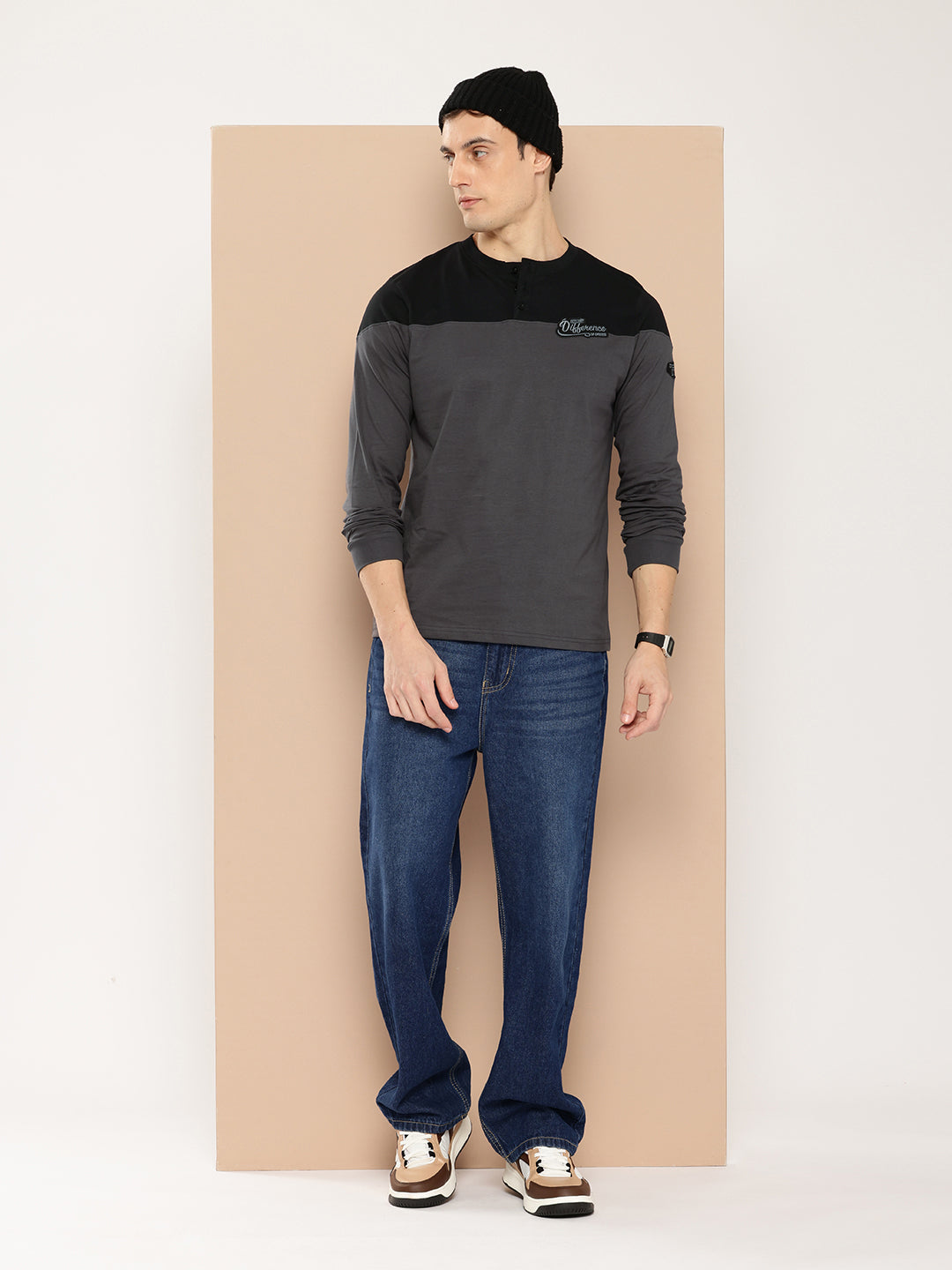 Mens Full Sleeve Henley Neck Colourblocked Regular Fit Tshirts