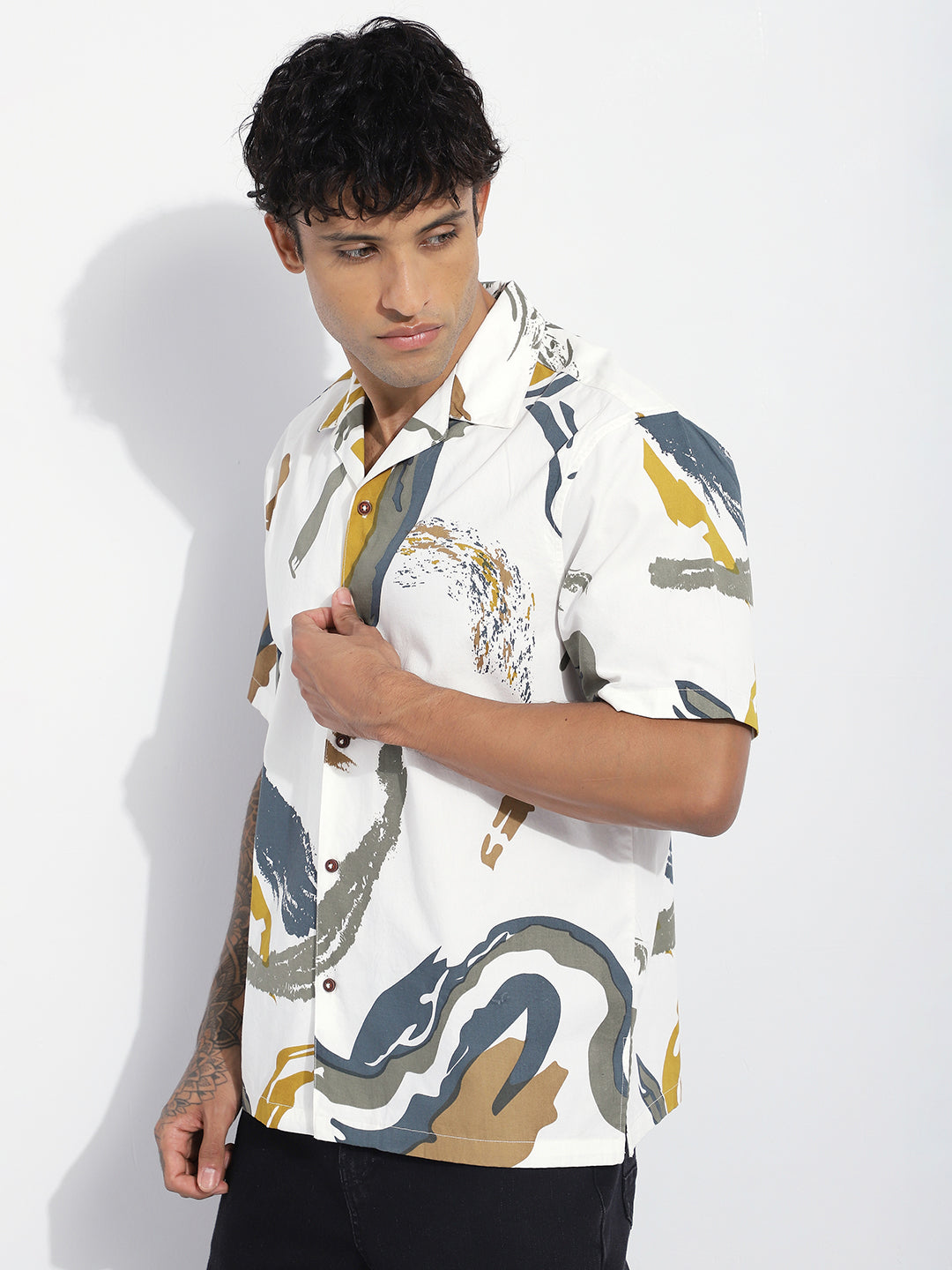 Mens Boxy Regular Short Sleeve Printed White Shirt