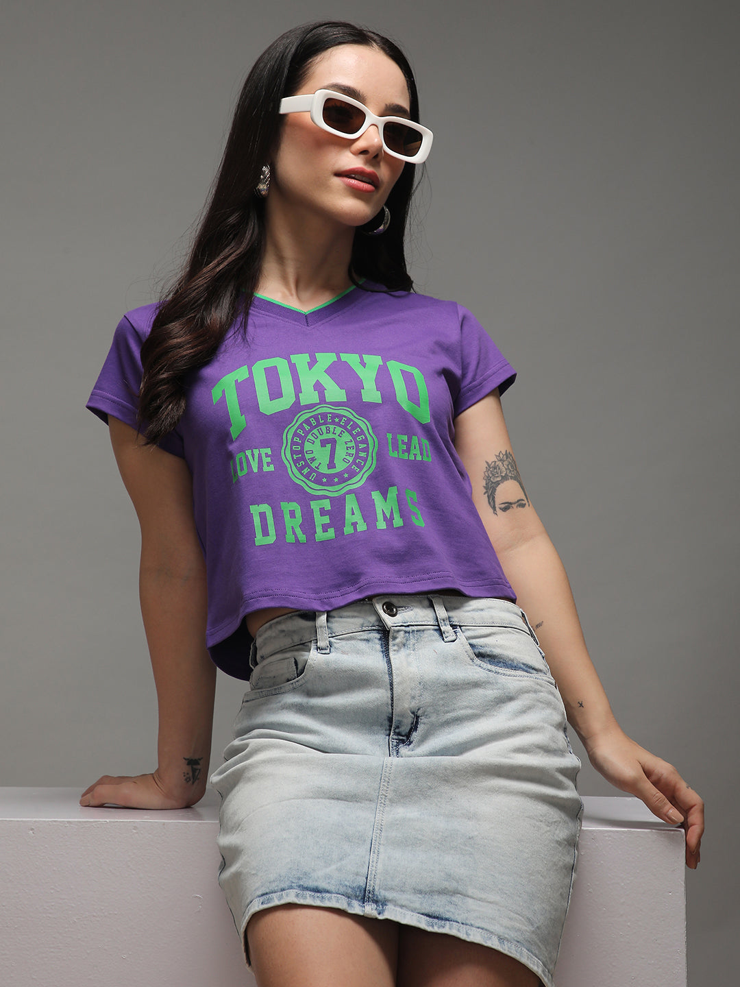 Womens Half Sleeve V-Neck Printed Regular Fit Tshirts