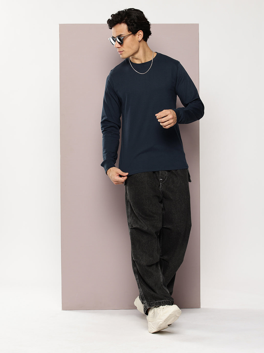 Mens Full Sleeve Round Neck Solid Regular Fit Tshirts