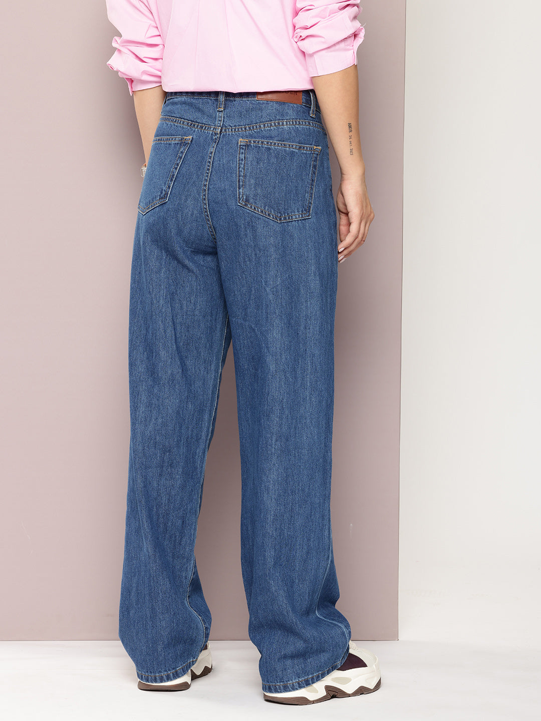 Women Extra Baggy Style Jeans