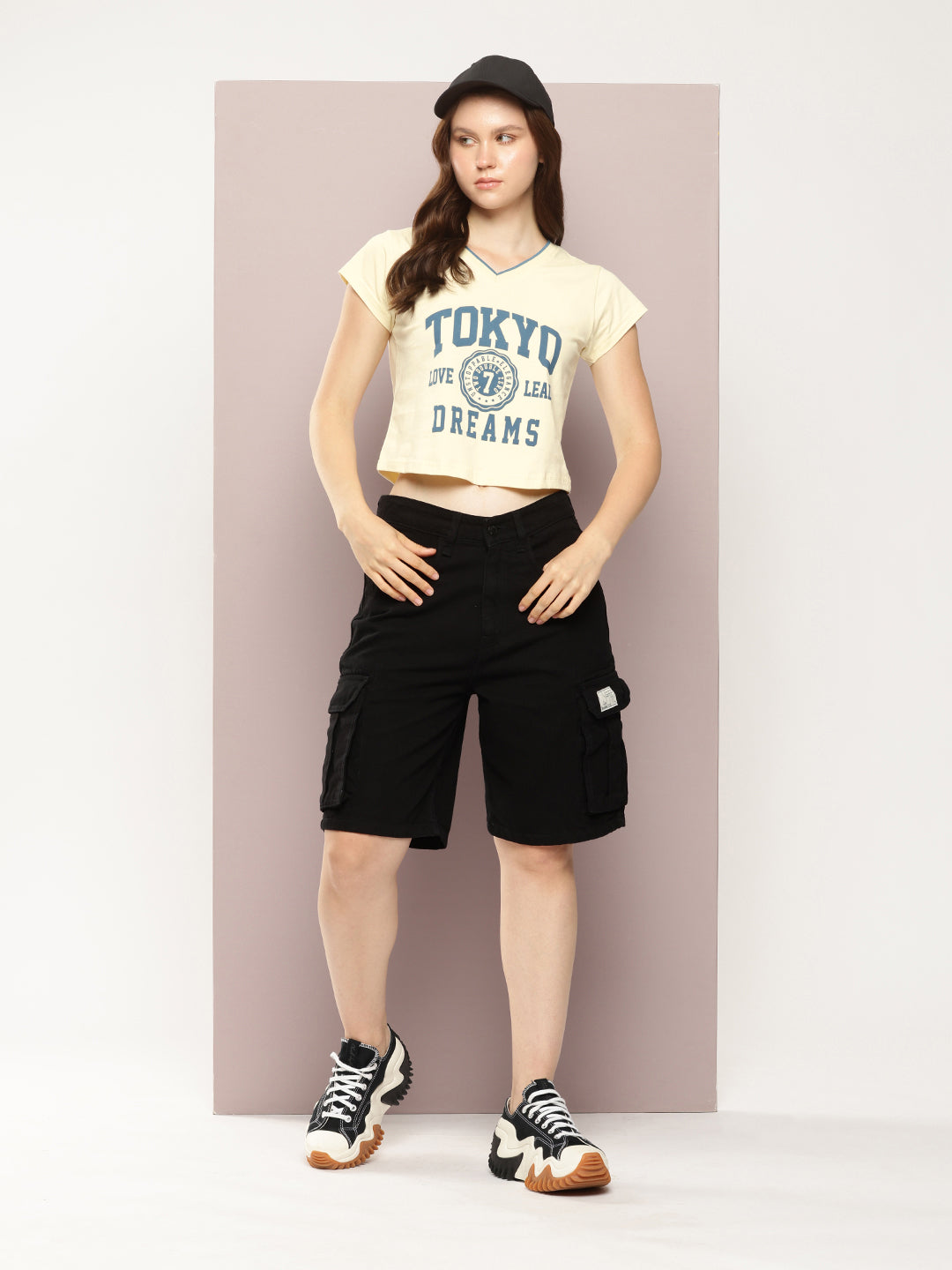 Womens Half Sleeve V-Neck Printed Regular Fit Tshirts