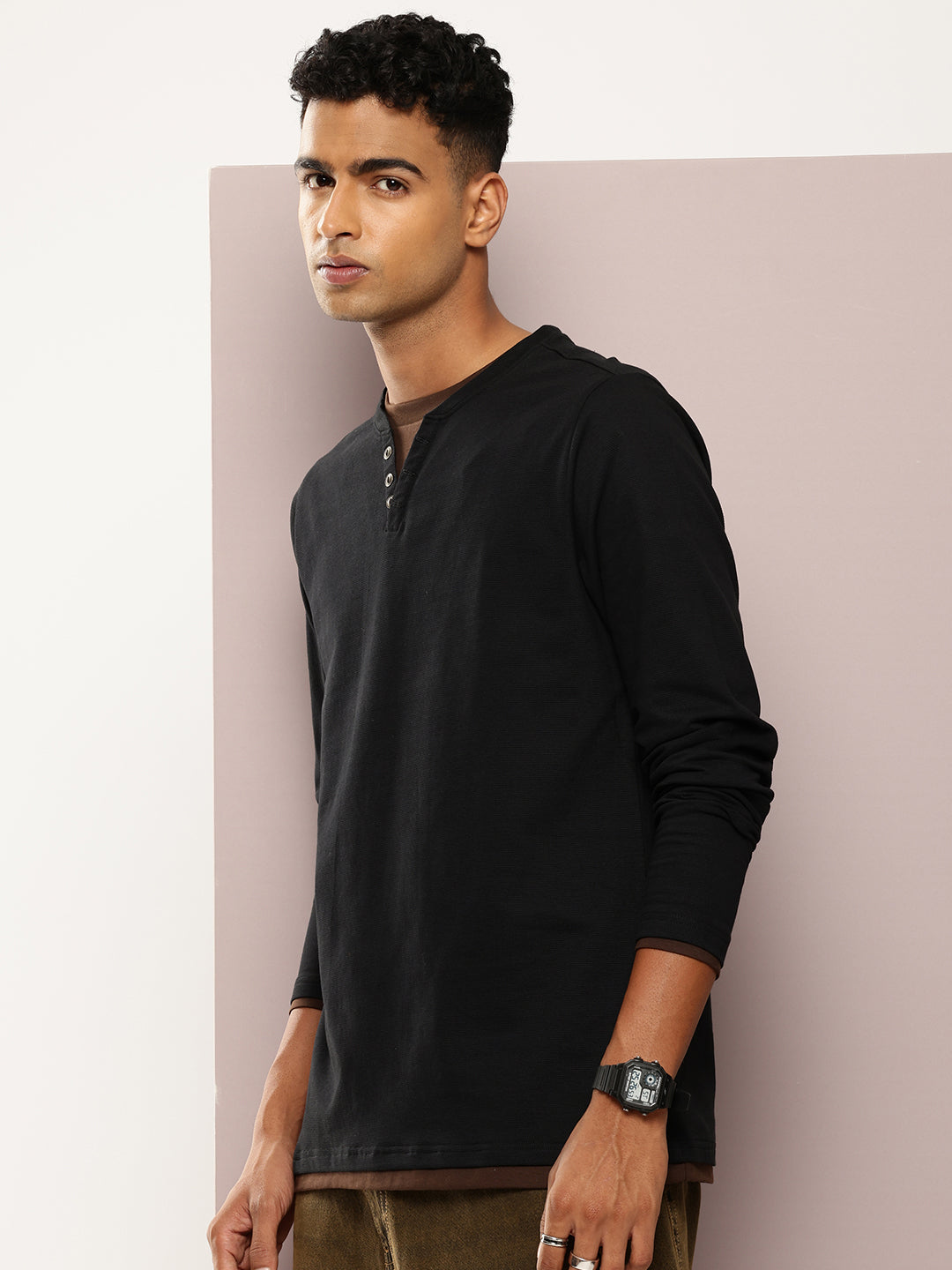 Mens Full Sleeve V-Neck Solid Regular Fit Tshirts