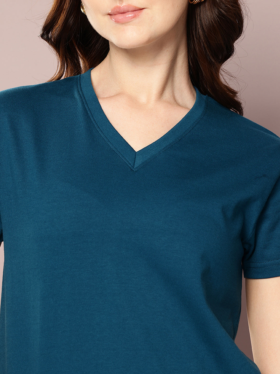 Womens Short Sleeve Solid V-Neck Regular Fit Tshirt