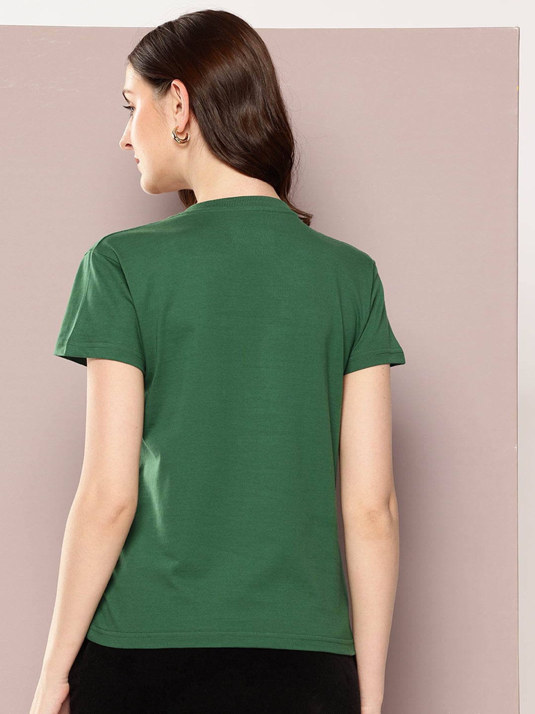 Womens Short Sleeve Solid V-Neck Regular Fit Tshirt