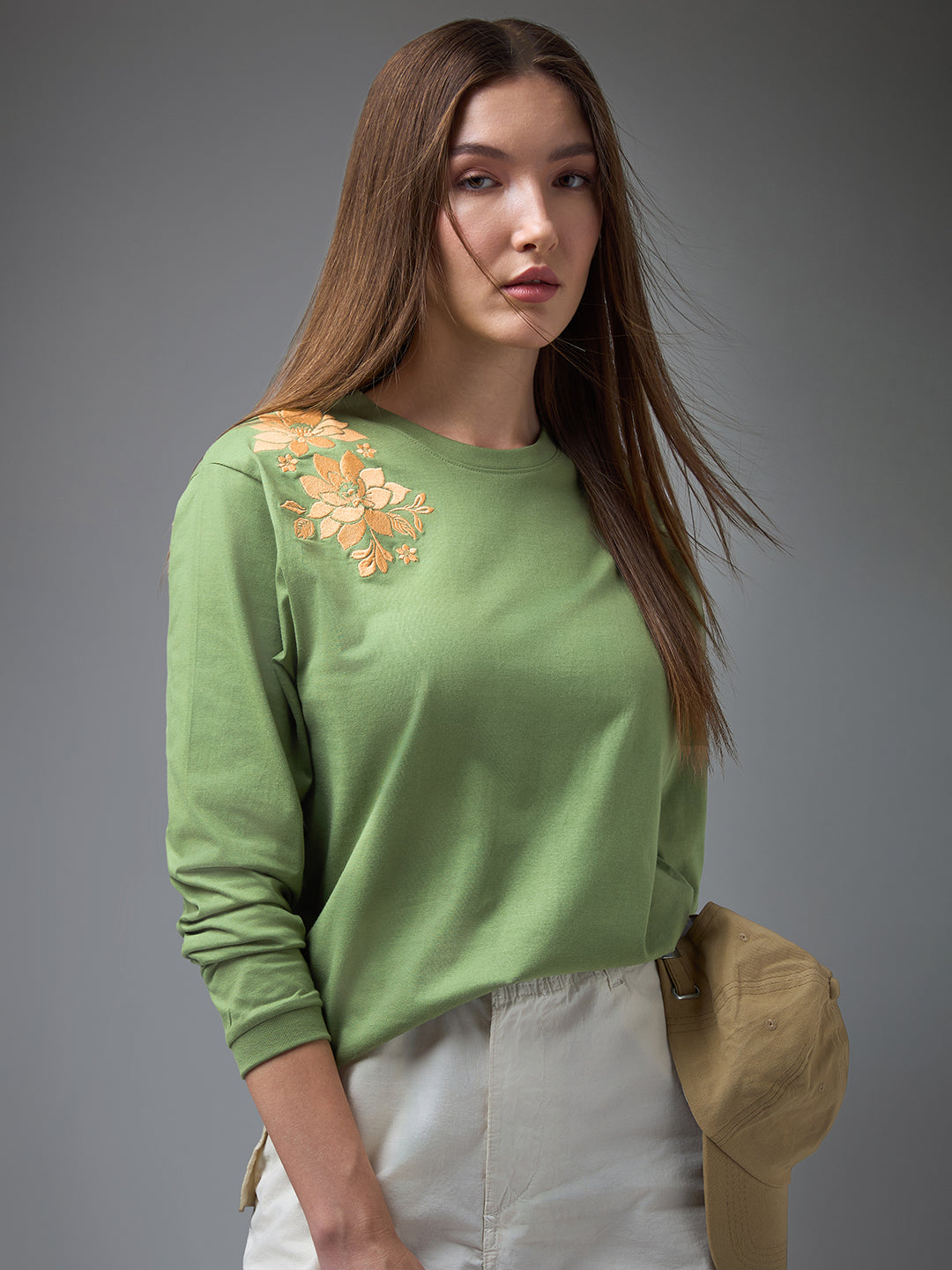 Womens Embroidery Round Neck Oversized Fit Tshirt