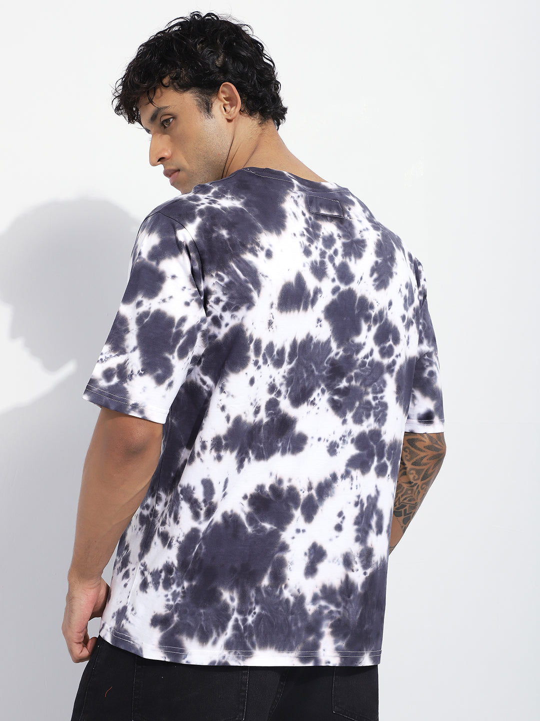 Mens Half Sleeve Round Neck All-Over Striped Oversized Fit Tshirts