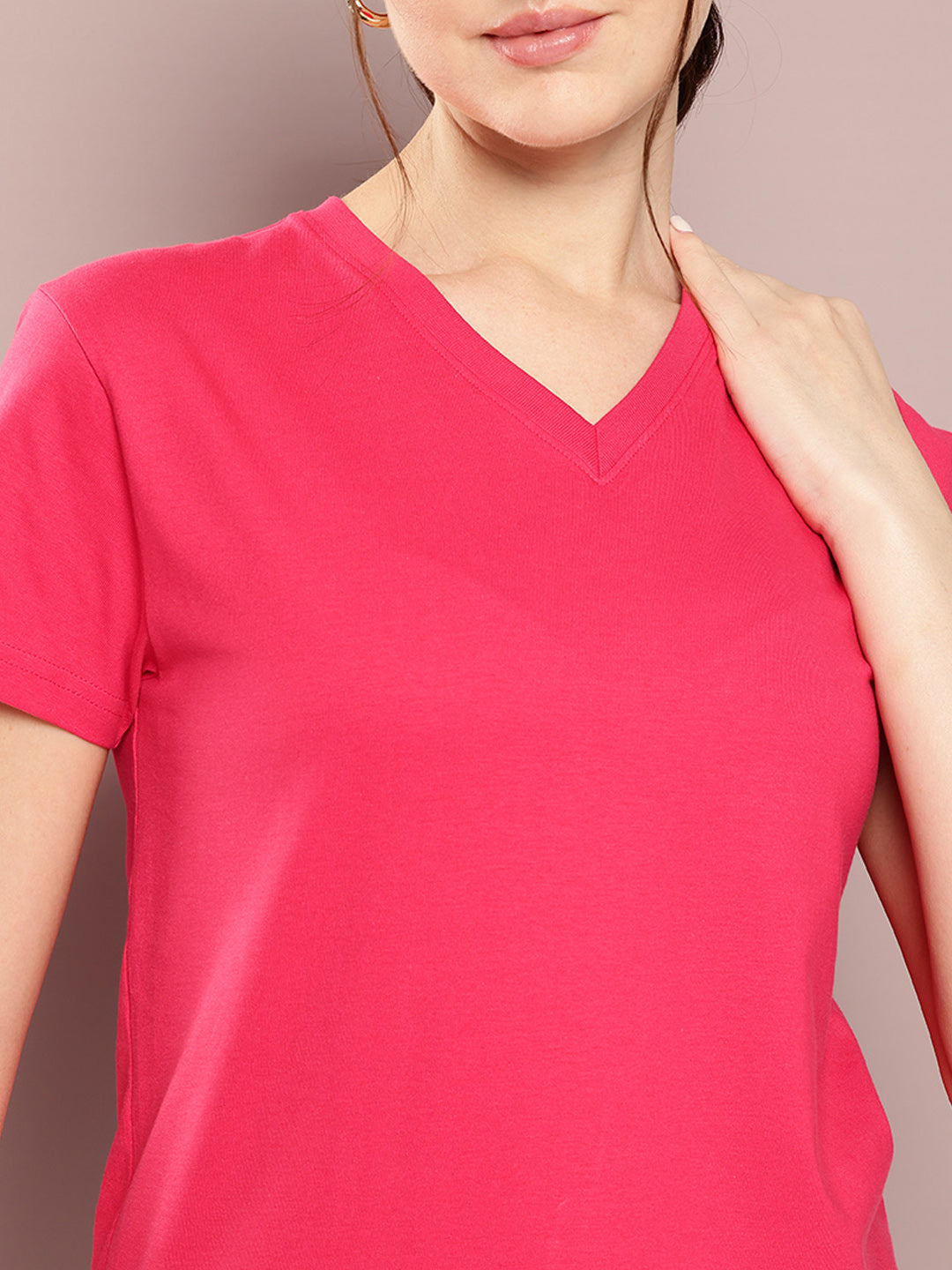 Womens Short Sleeve Solid V-Neck Regular Fit Tshirt