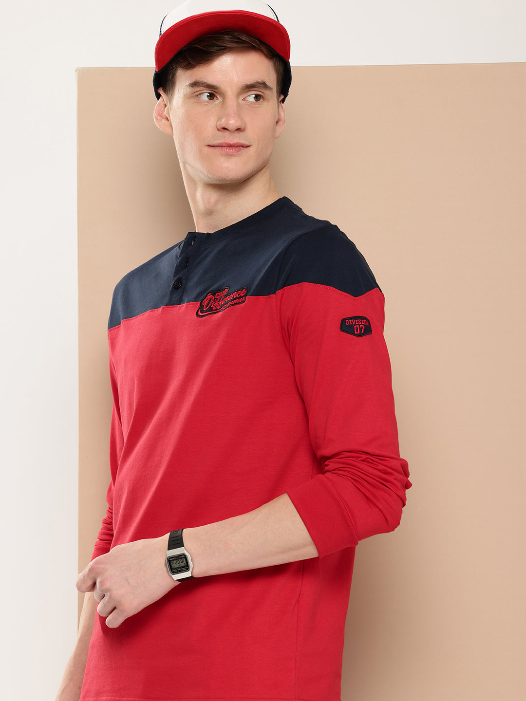 Mens Full Sleeve Henley Neck Colourblocked Regular Fit Tshirts