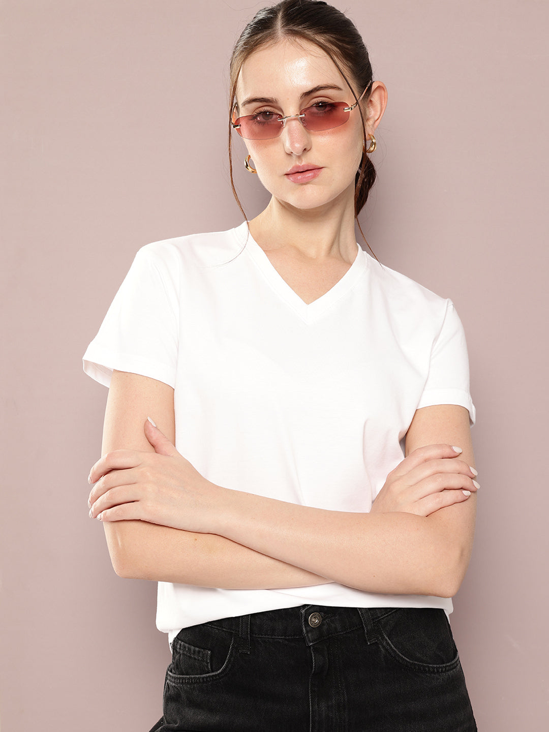 Womens Short Sleeve Solid V-Neck Regular Fit Tshirt