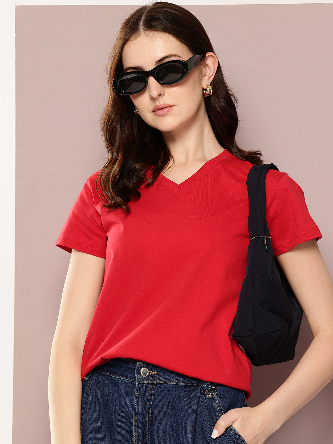 Womens Short Sleeve Solid V-Neck Regular Fit Tshirt