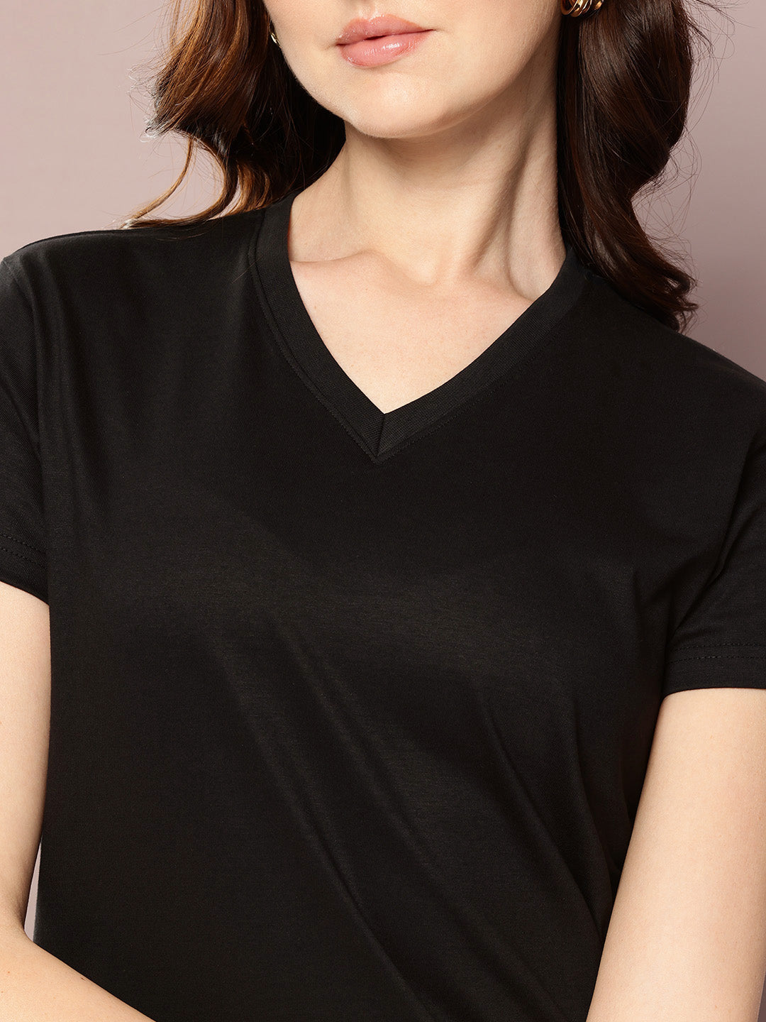 Womens Short Sleeve Solid V-Neck Regular Fit Tshirt
