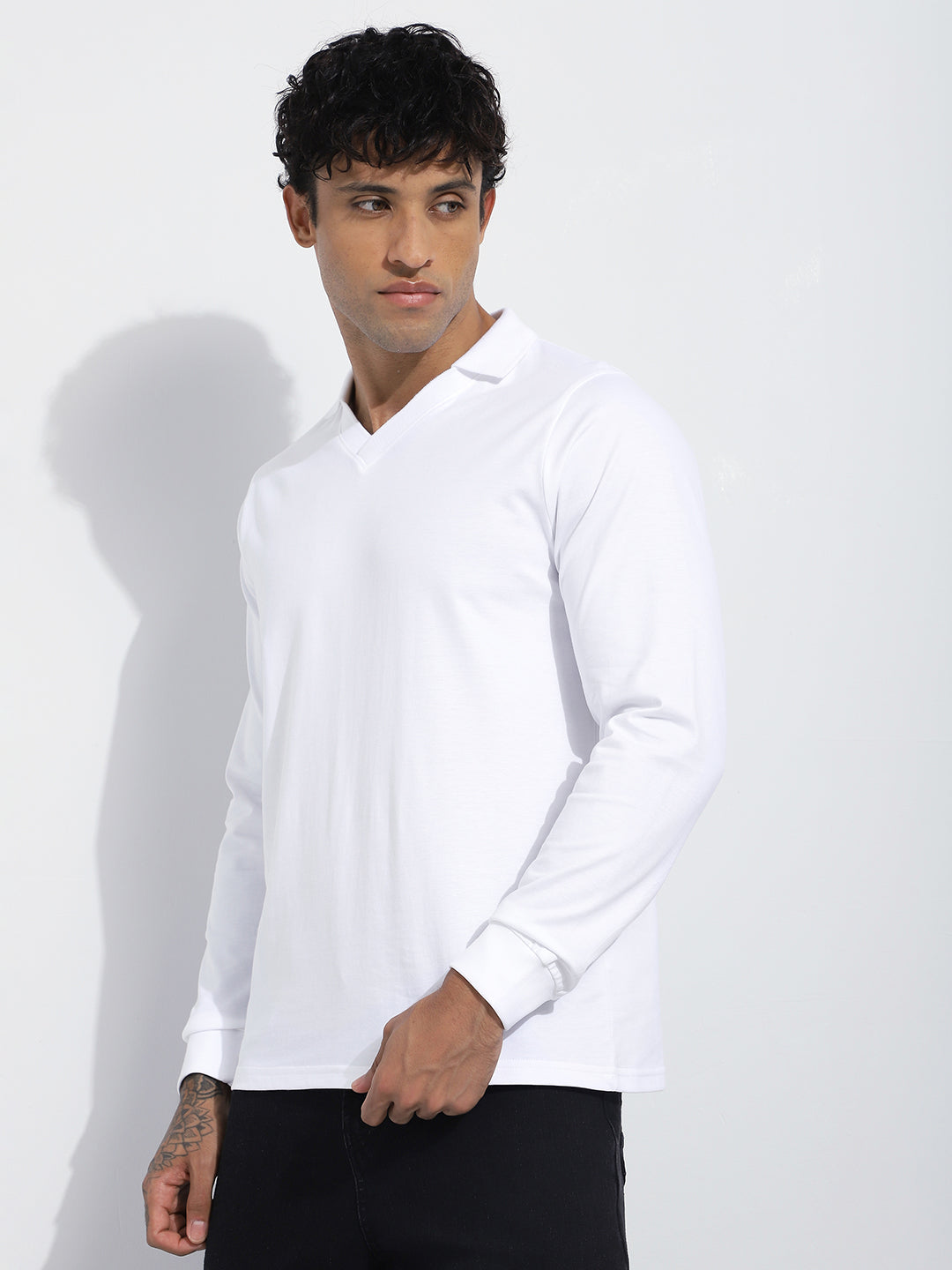 Mens Full Sleeve V-Neck Solid Regular Fit Tshirts