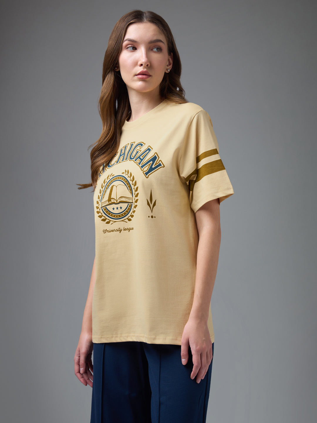 Womens Printed Round Neck Oversized Fit Tshirt