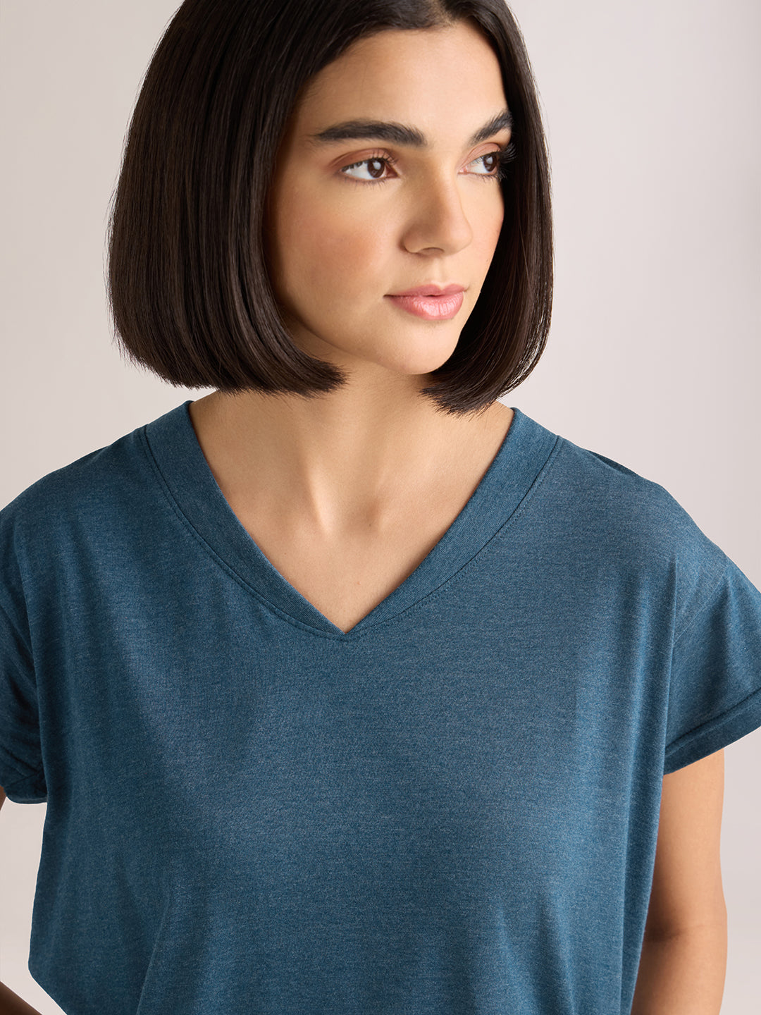 Womens Solid Regular Fit Poly Cotton  V-Neck Tshirt