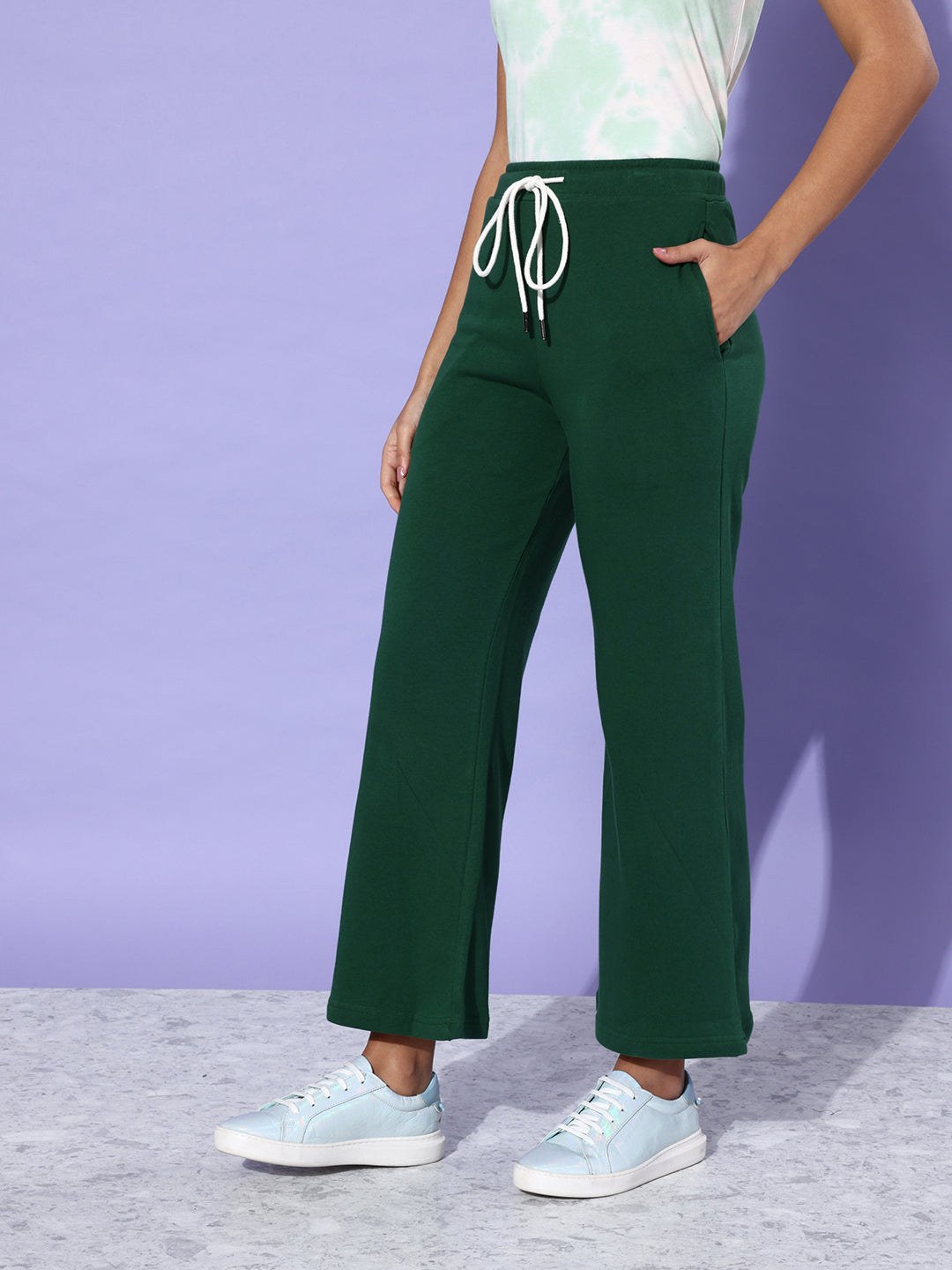 Women Solid Relaxed Fit Track Pant