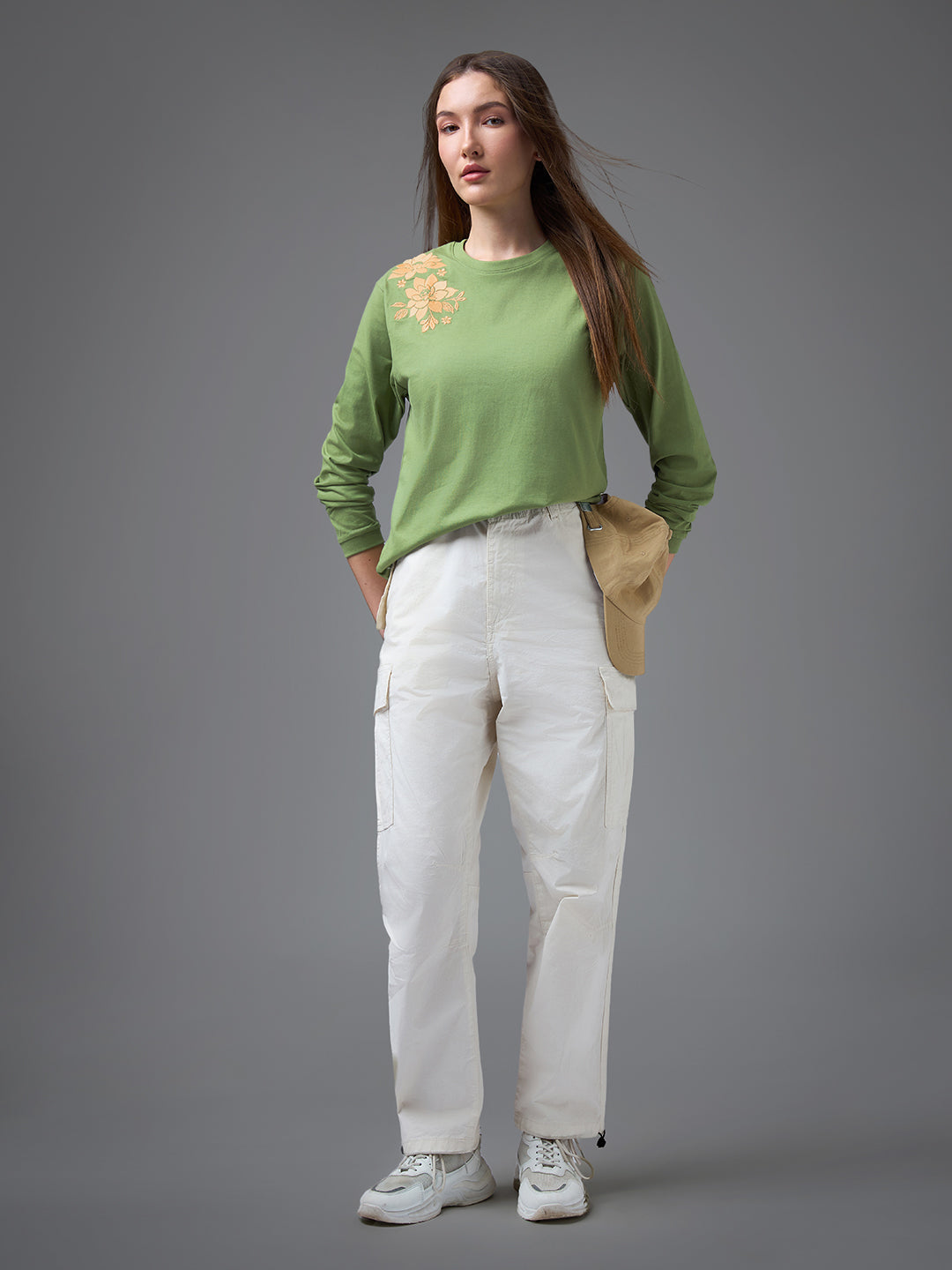 Womens Embroidery Round Neck Oversized Fit Tshirt