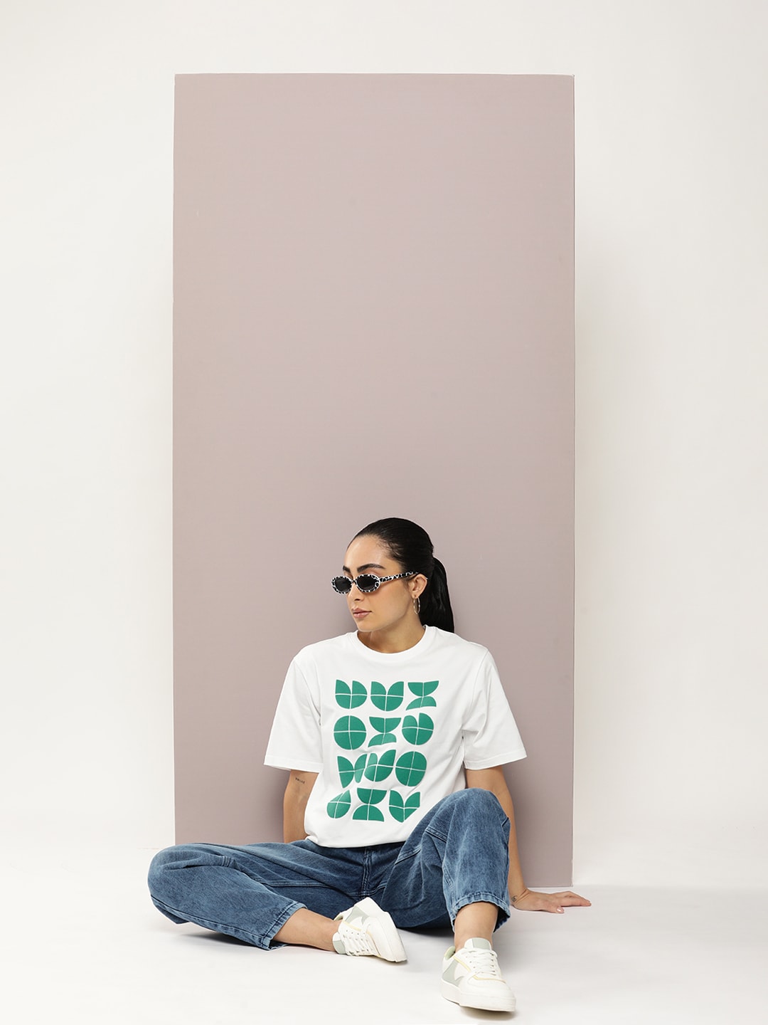 Womens Short Sleeve Round Neck Oversized Fit T-Shirt