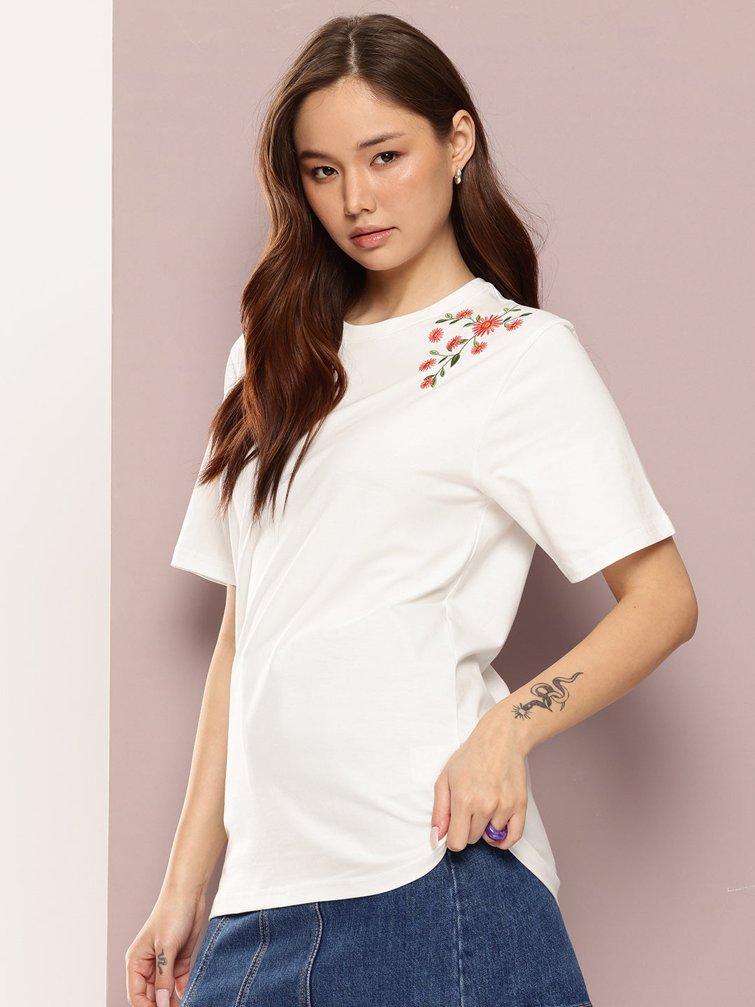 Womens Half Sleeve Round Neck Embroidered Oversized Fit Tshirts