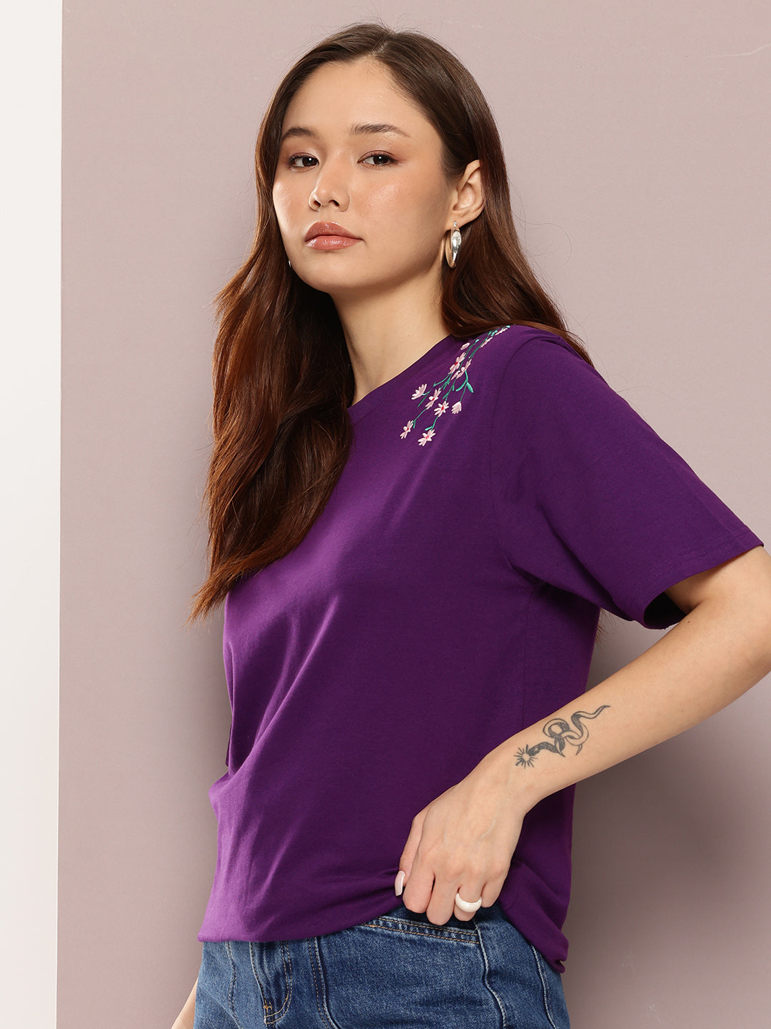 Womens Half Sleeve Round Neck Embroidered Oversized Fit Tshirts