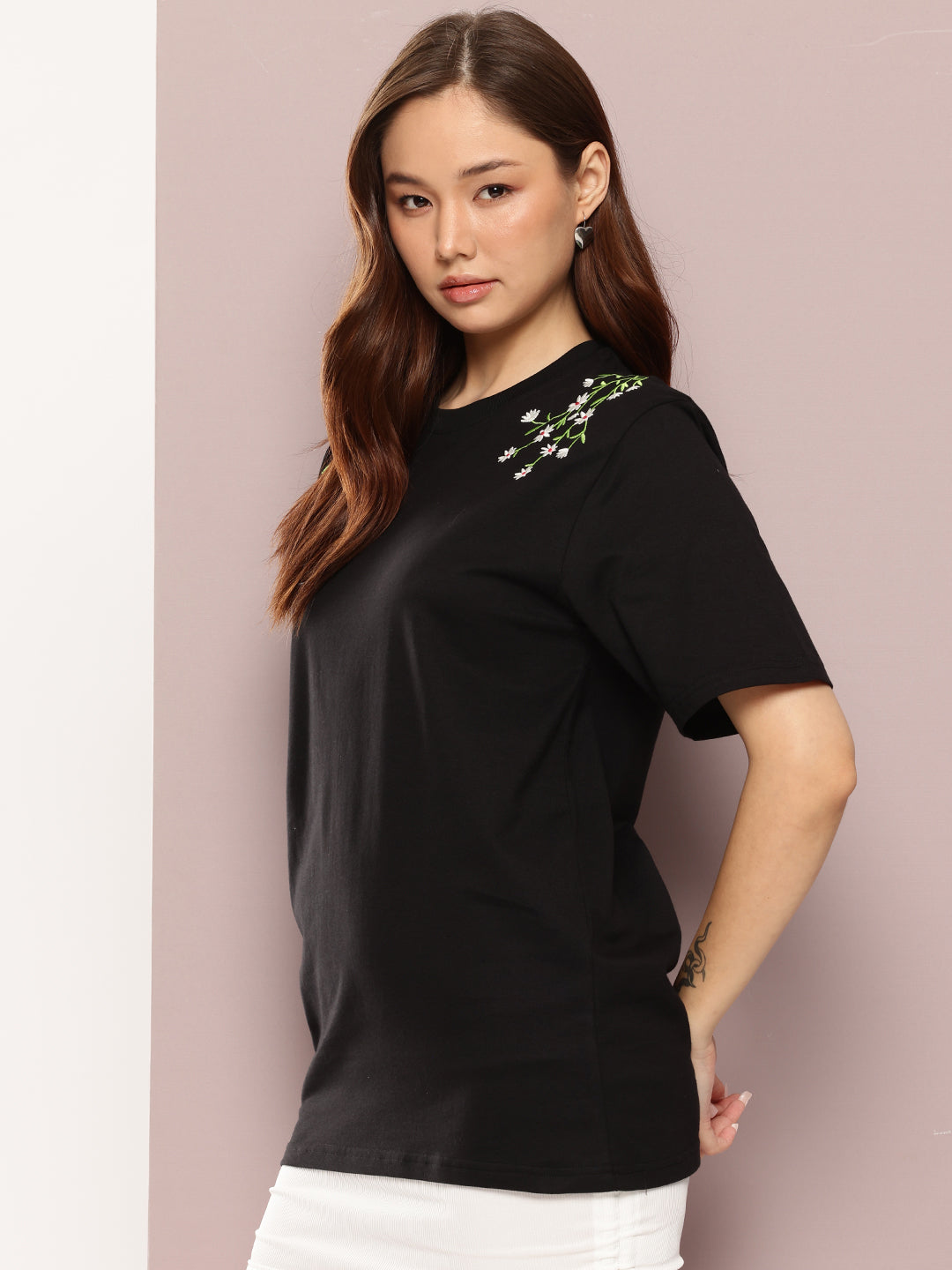 Womens Half Sleeve Round Neck Embroidered Oversized Fit Tshirts