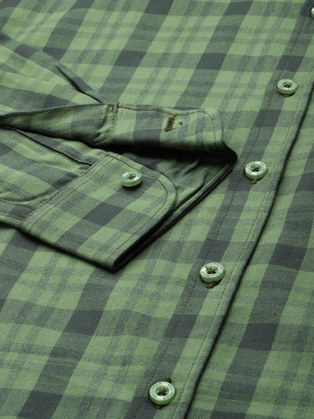 Men Checked Full Sleeve Shirt With Pocket
