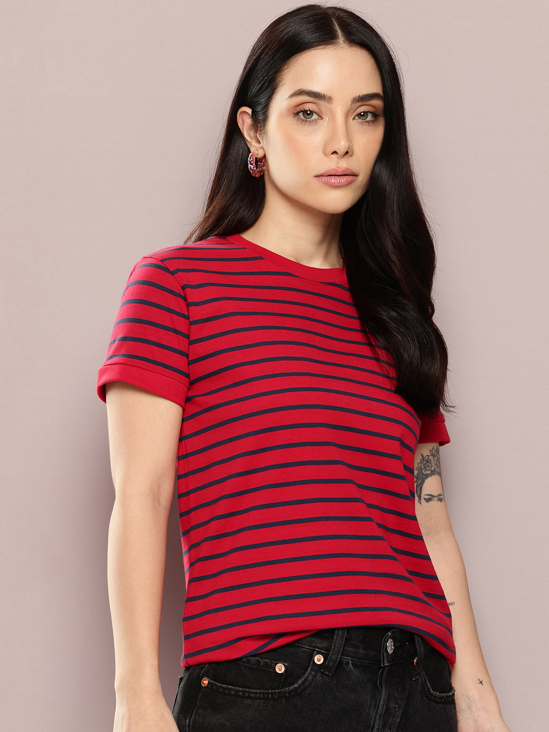 Womens Half Sleeve Round Neck All-Over Striped Regular Fit Tshirts